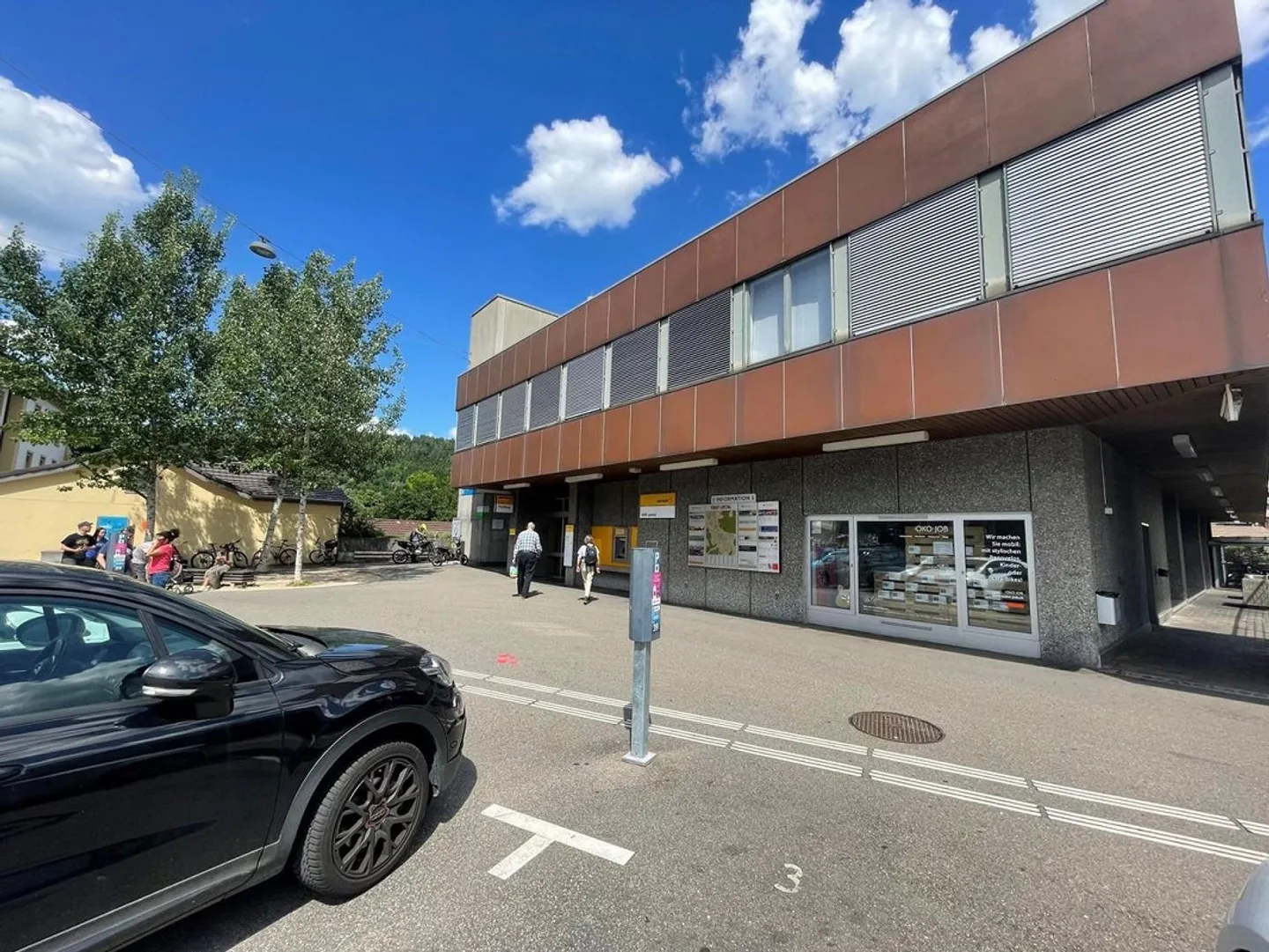 Office space in the Post Office building Liestal for subletting until 31.12.2025 - Photo 1 of 2