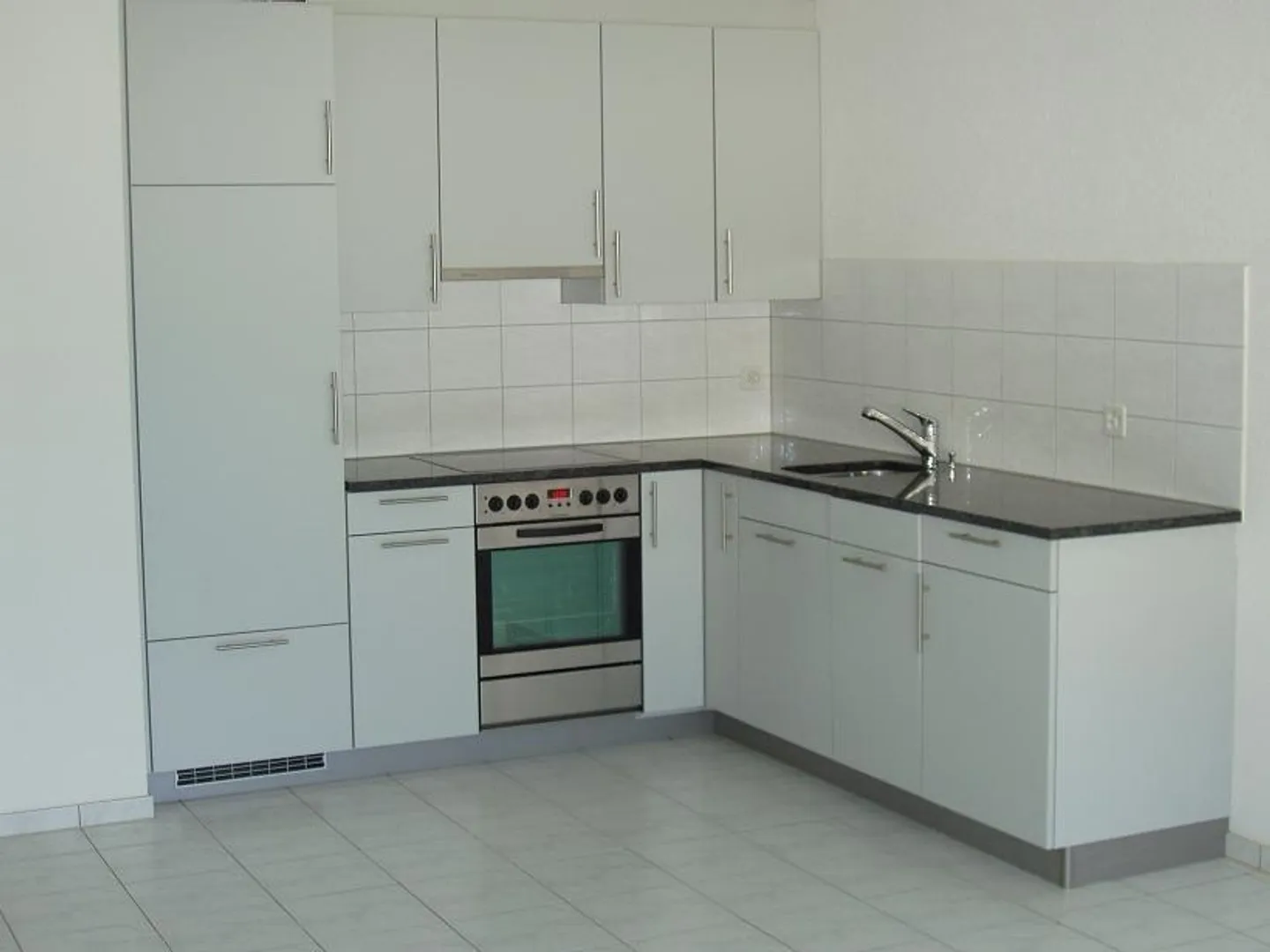 Appartement spacieux de 2,5 pièces avec balcon à louer - Photo 7 sur 9