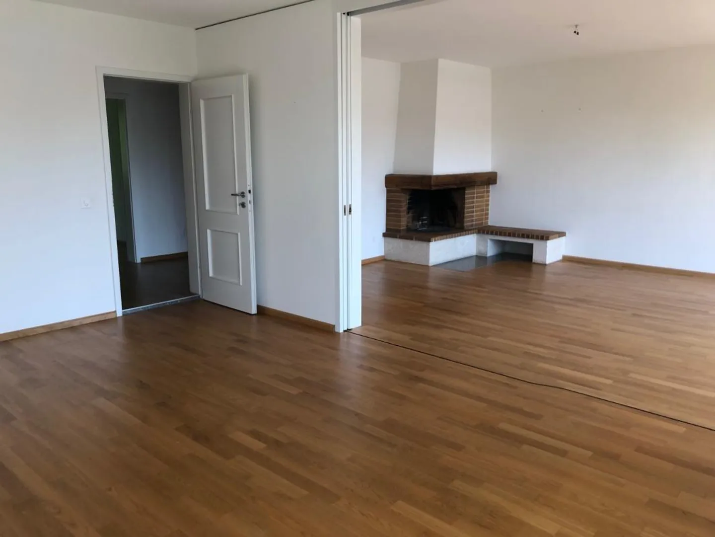 Appartamento 5 locali al 1° piano in posizione tranquilla da affittare - Foto 3 di 13