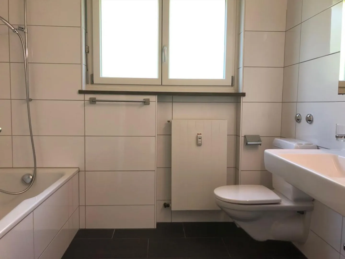 Appartamento 5 locali al 1° piano in posizione tranquilla da affittare - Foto 10 di 13