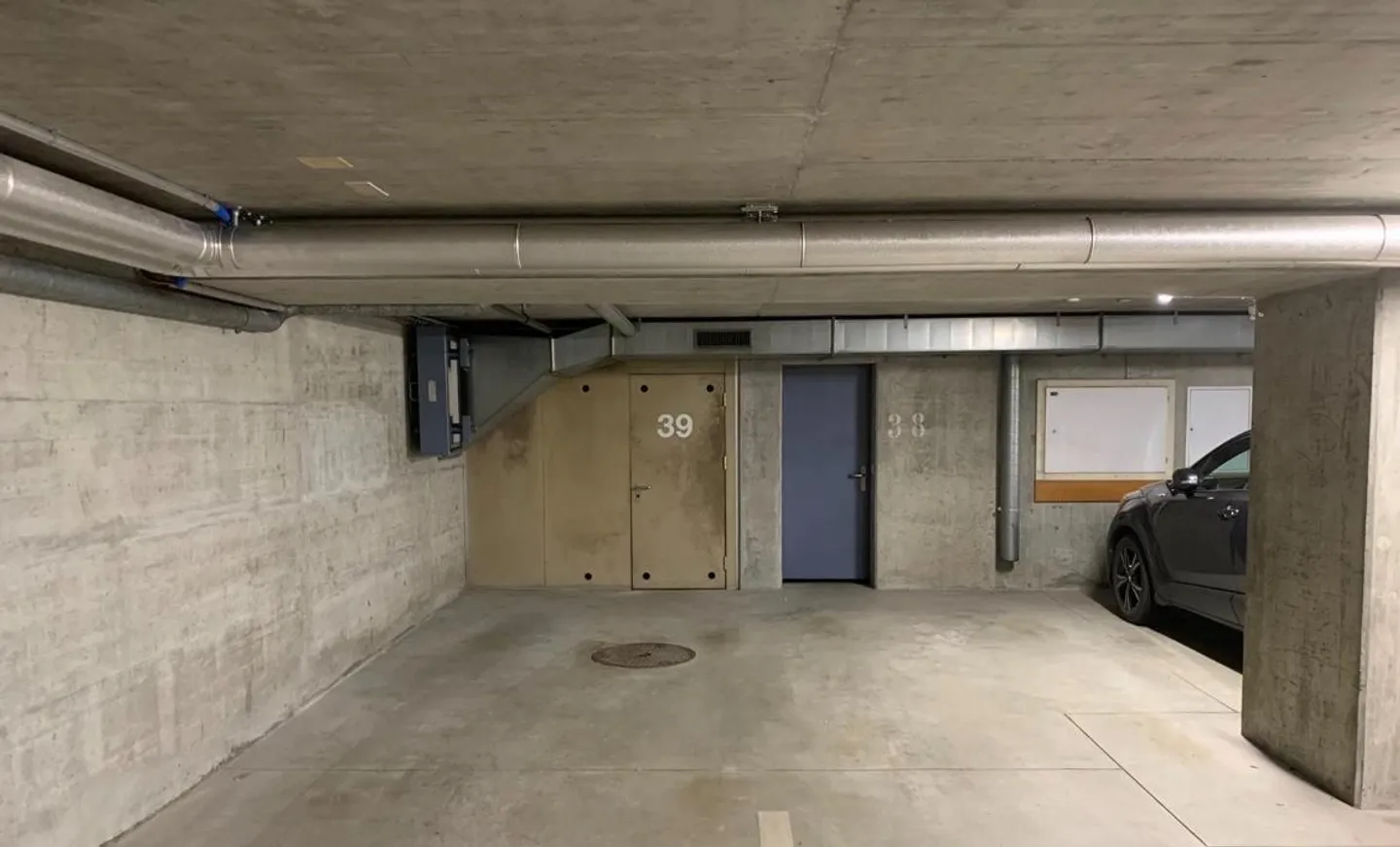 Garage souterrain - Photo 2 sur 2