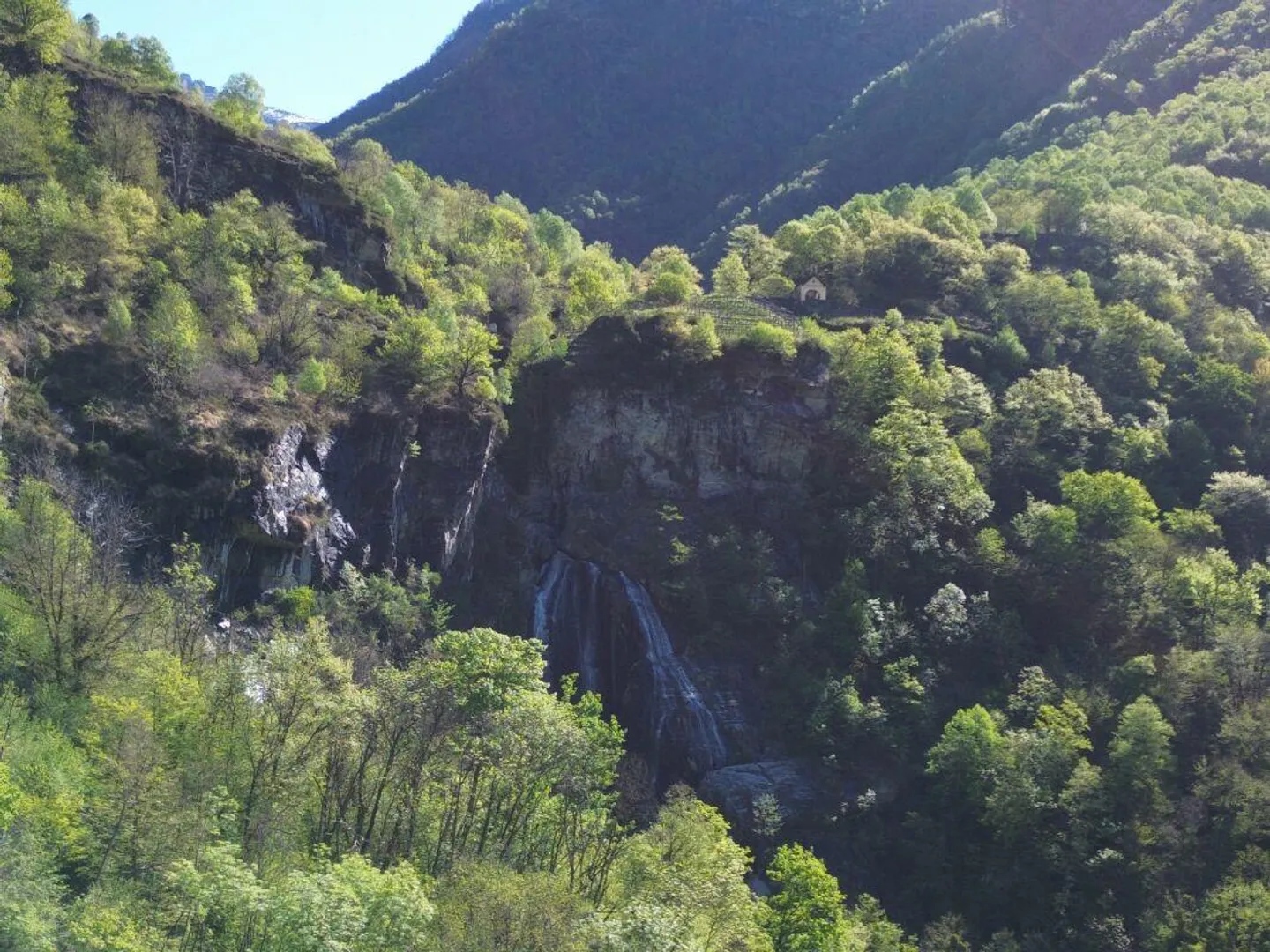 Serenity and Style: Elegant Residence of 4.5 Rooms with Large Garden... - Photo 13 of 13