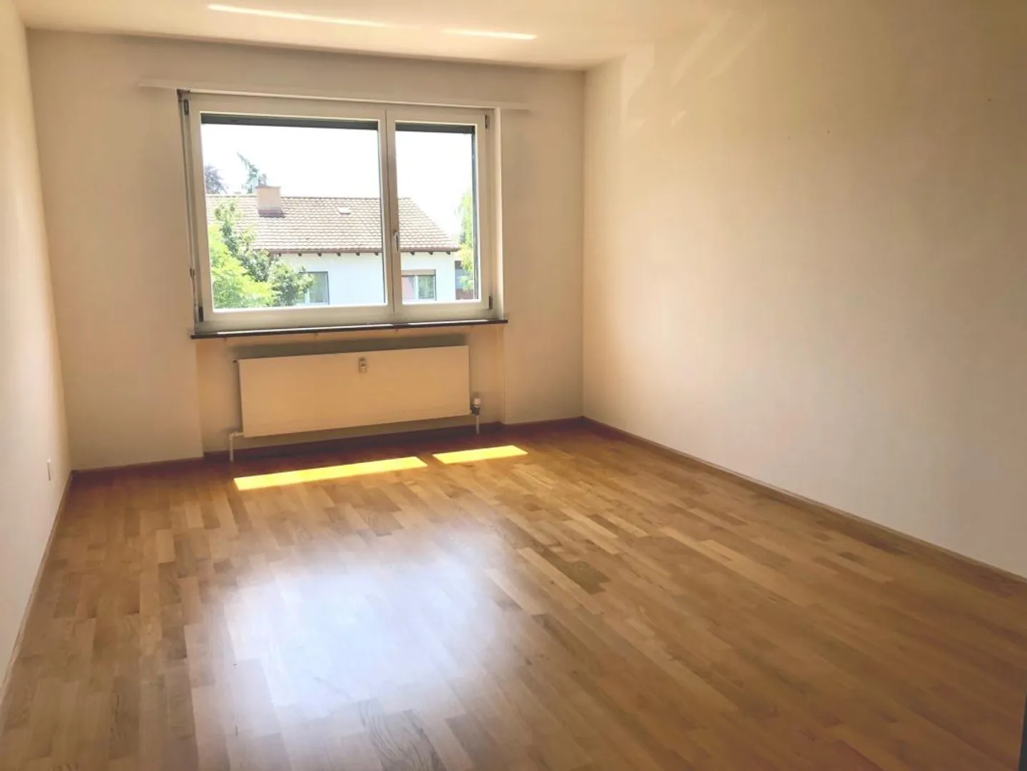 Appartamento 5 locali al 1° piano in posizione tranquilla da affittare - Foto 7 di 13