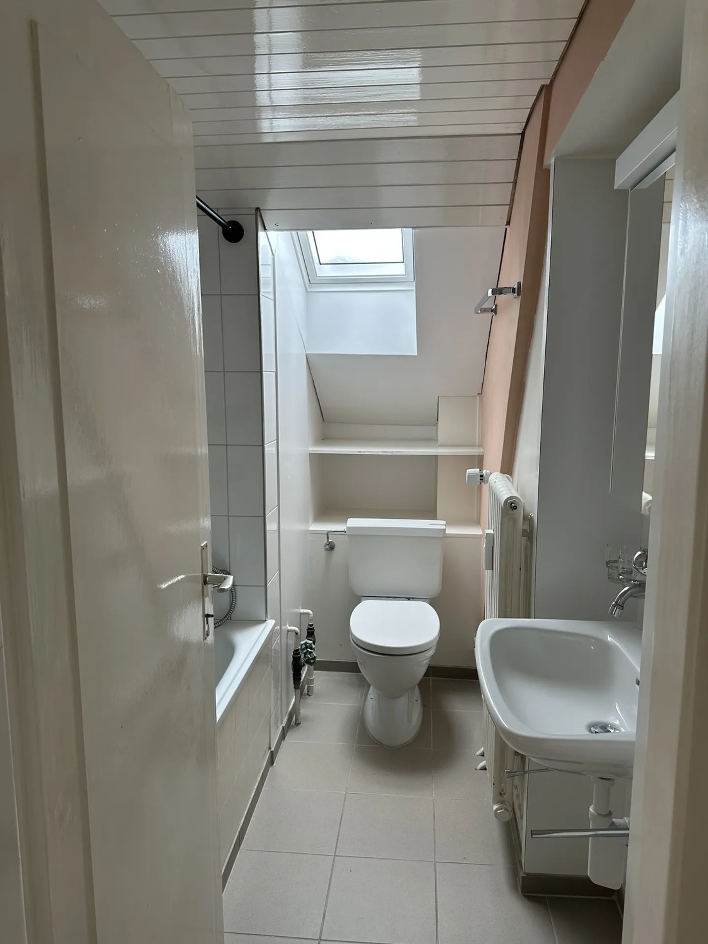 Charmante Dachwohnung in St. Gallen - Foto 7 von 8