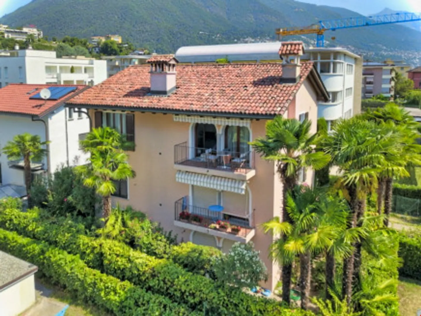 ASCONA, Nous louons un élégant appartement de 3½ pièces avec cheminée et style - Photo 1 sur 16