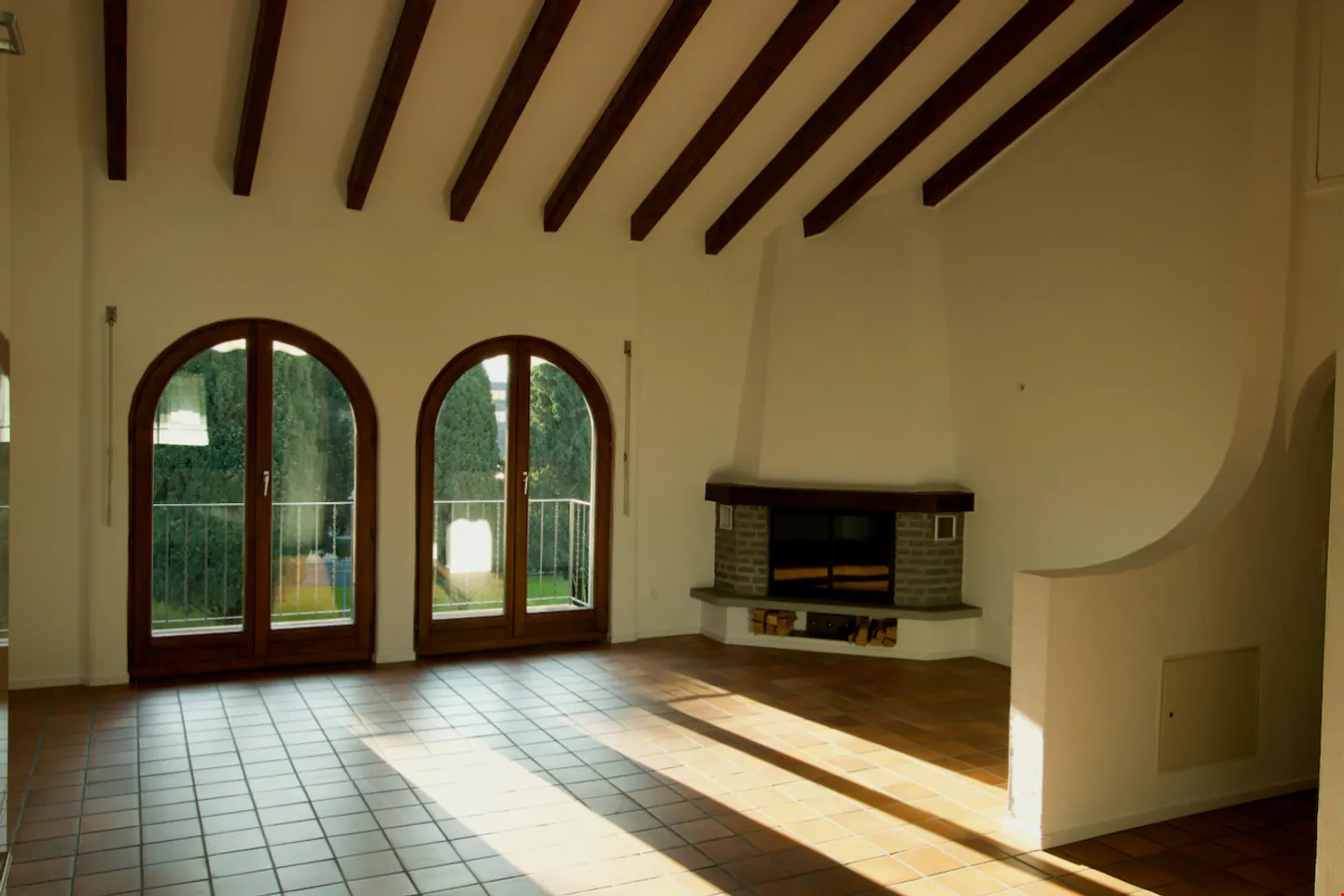 ASCONA, Nous louons un élégant appartement de 3½ pièces avec cheminée et style - Photo 3 sur 16