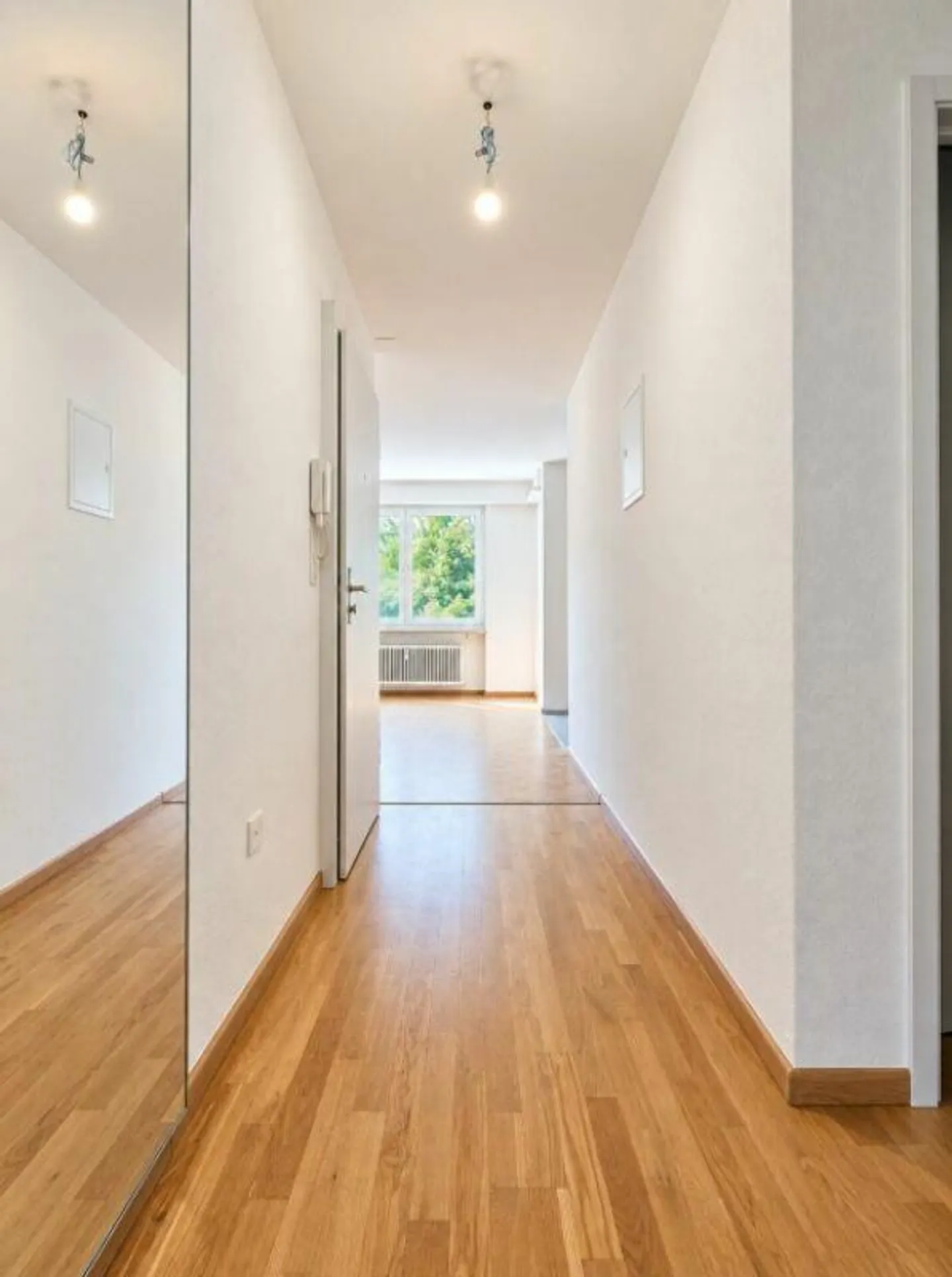 Nuovamente ristrutturato e pronto per la tua nuova casa copia - Foto 4 di 5