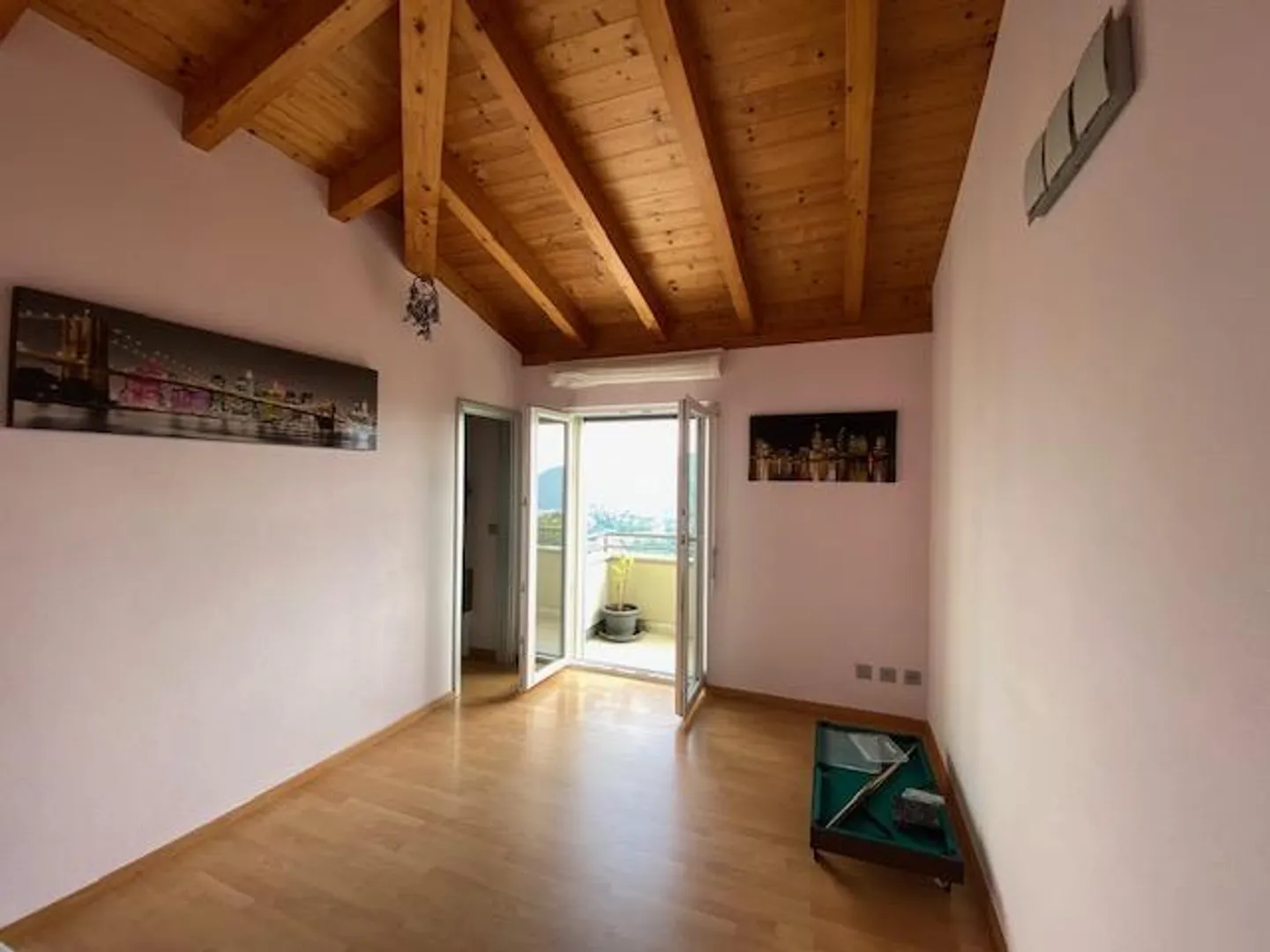 SPLENDID SINGLE-FAMILY HOUSE WITH PANORAMIC VIEW - Photo 9 of 13