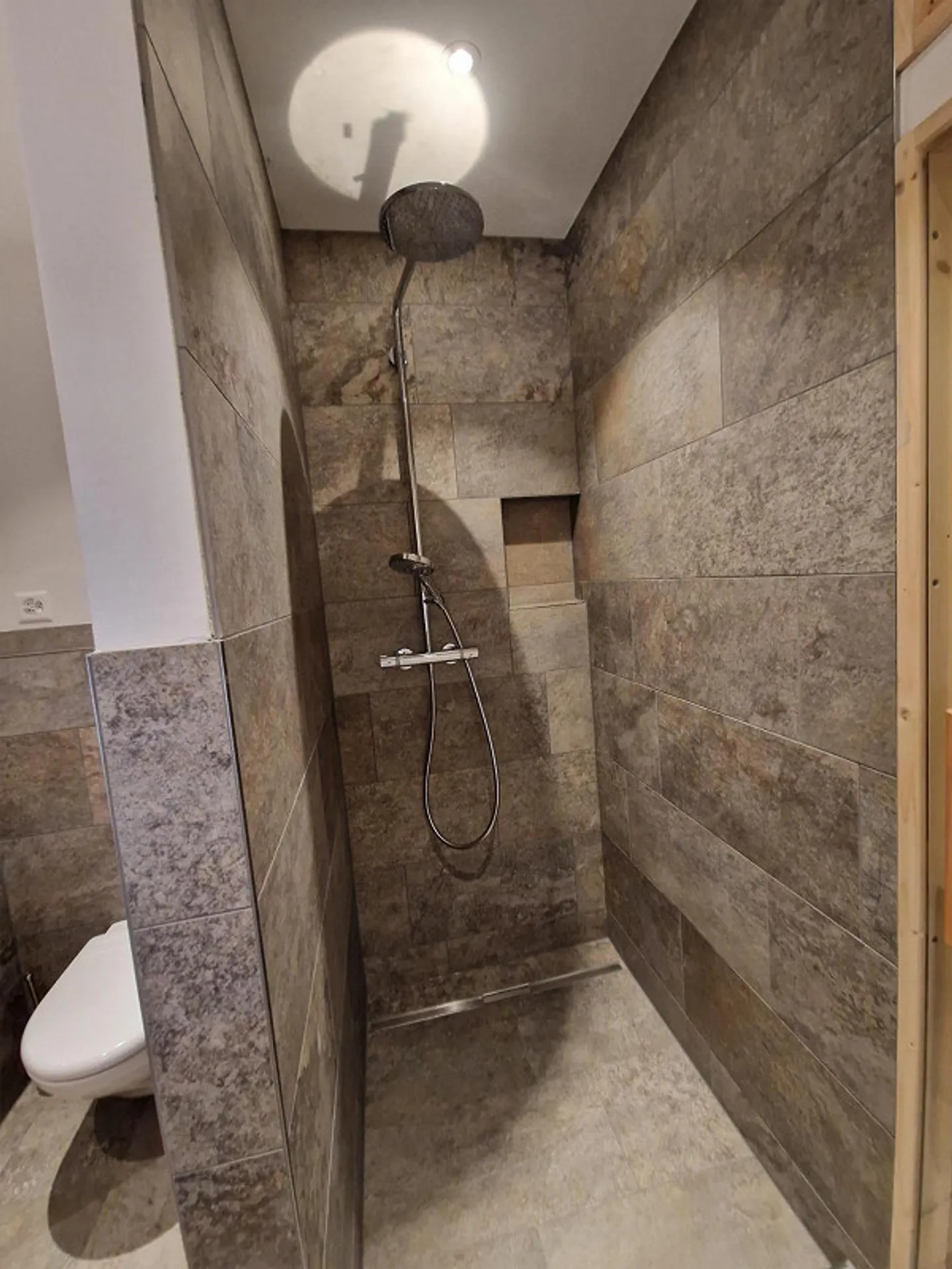 Traum Dachwohnung mit Terrasse - Foto 12 von 14