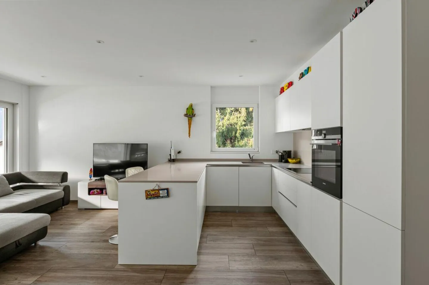 Modernes 3.5-Zimmer-Apartment in Claro - Foto 5 von 16