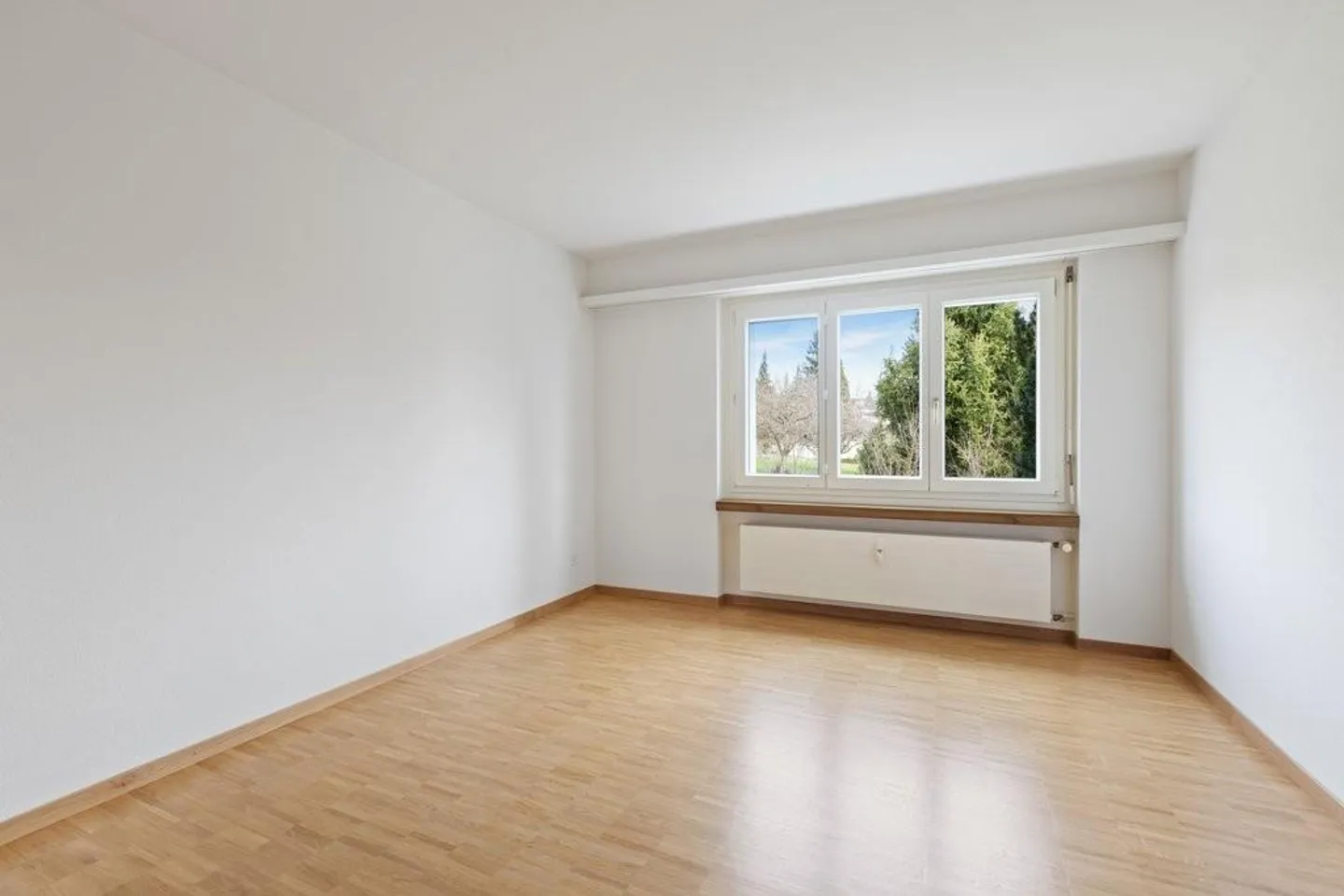 Quiet and sunny location at the entrance of Engelburg - Photo 7 of 8