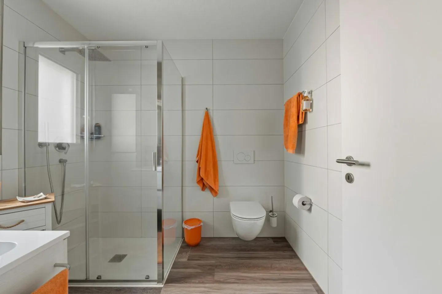 Modernes 3.5-Zimmer-Apartment in Claro - Foto 11 von 16
