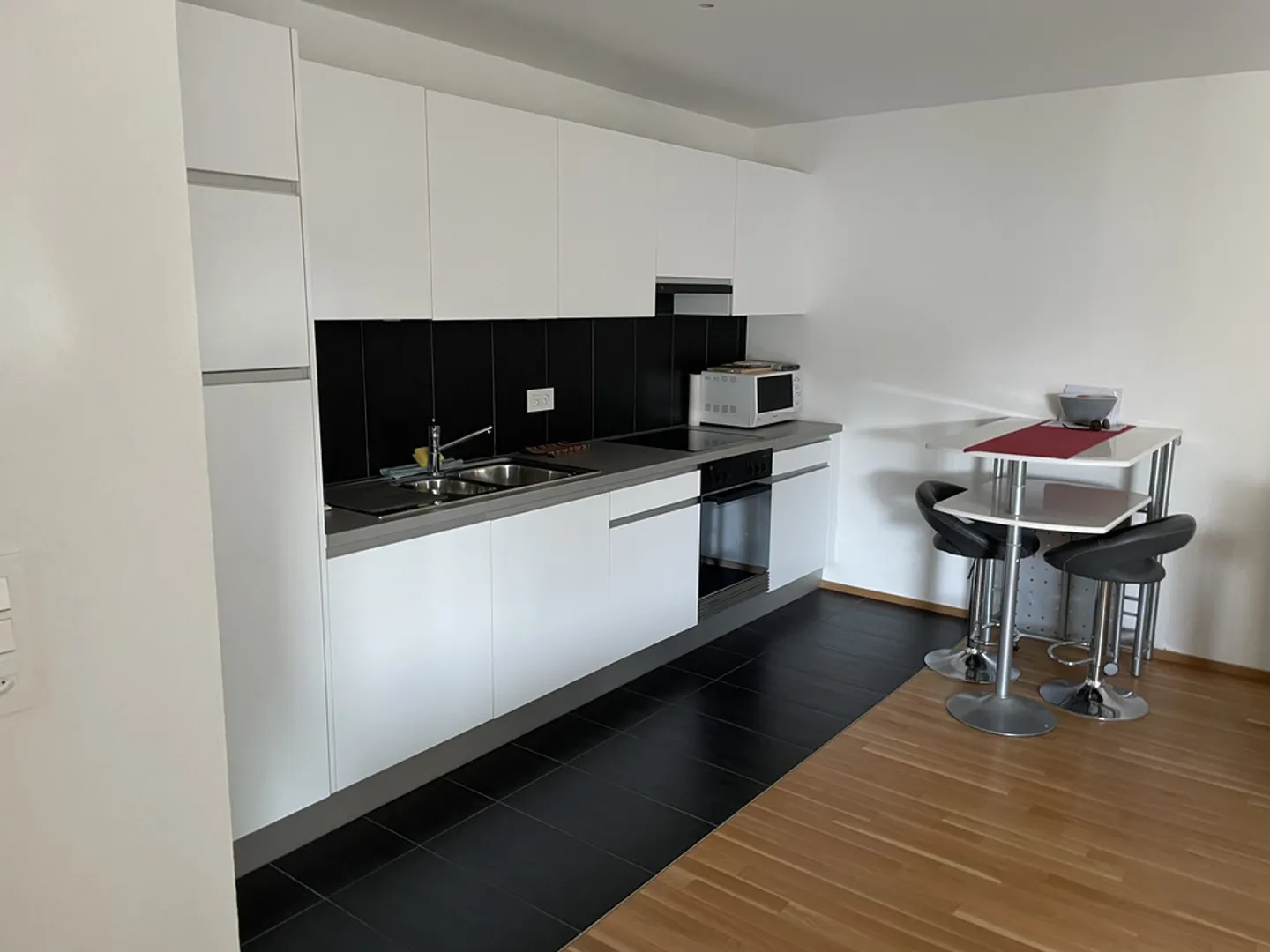 Appartamento in affitto - Foto 2 di 3