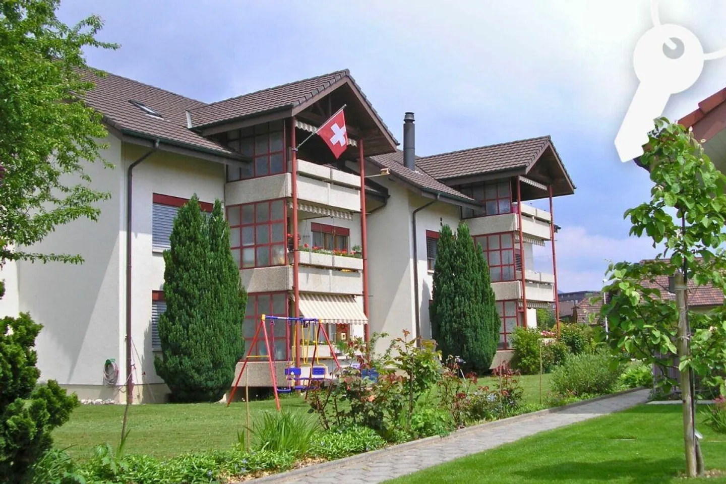 Appartement mansardé de 3,5 pièces confortable dans un emplacement calme en bordure de forêt - Photo 1 sur 9