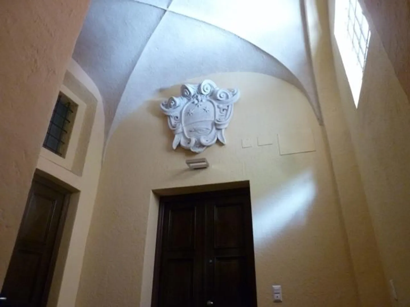 Bell'appartamento in un antico palazzo - Foto 12 di 13