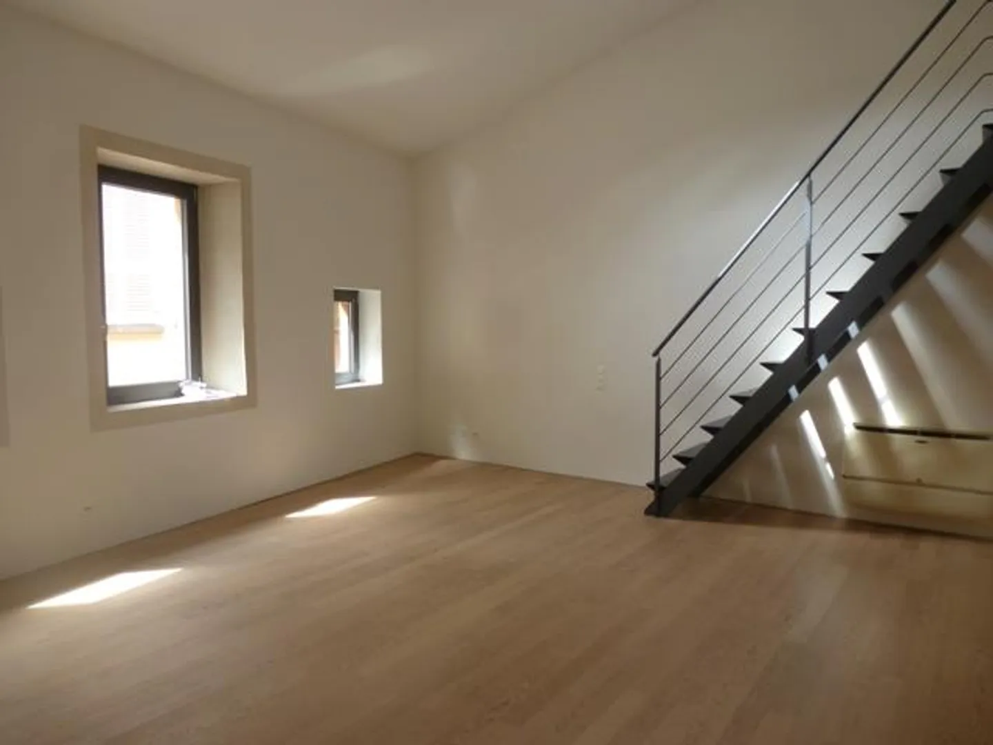 Bell'appartamento in un antico palazzo - Foto 4 di 13