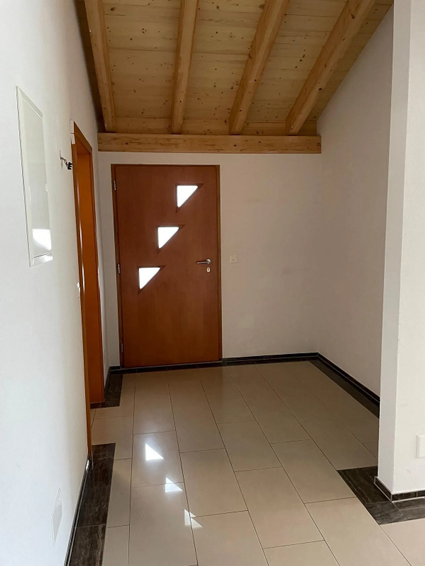 Appartement terrasse 2,5 pièces / maison individuelle 1er étage, 55m2 - Photo 8 sur 8