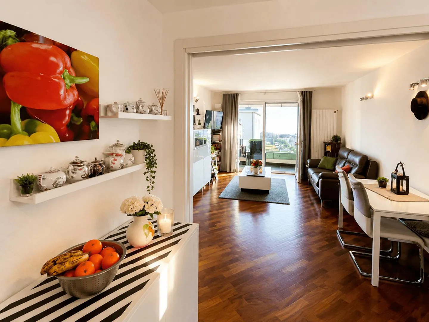 SPACIOUS 2.5 APARTMENT WITH LAKE VIEW AND OUTDOOR PARKING - Photo 4 of 13
