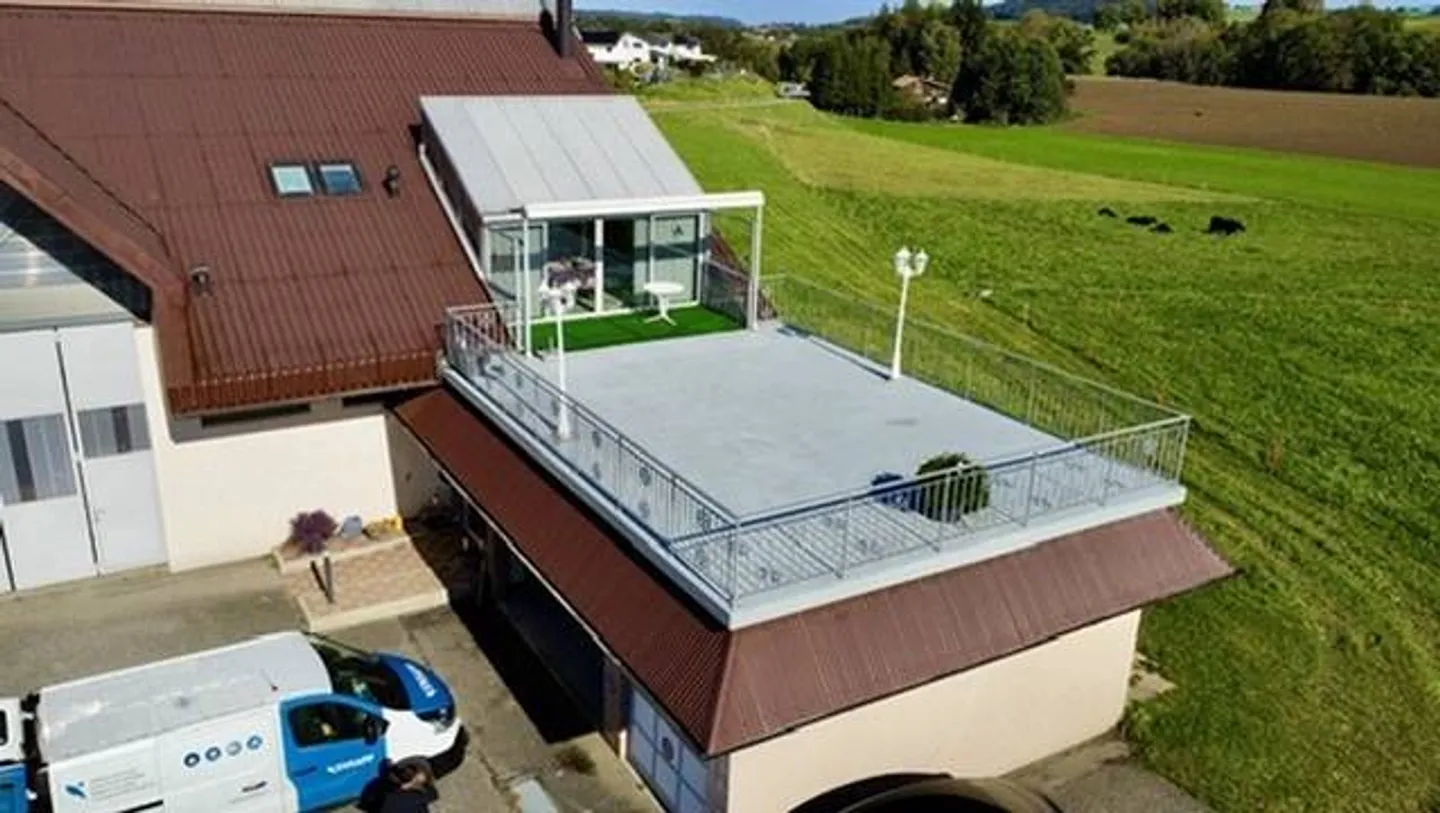 Free Suite Villa of 165 m2 + large storage area of 154 m2 - Photo 13 of 13