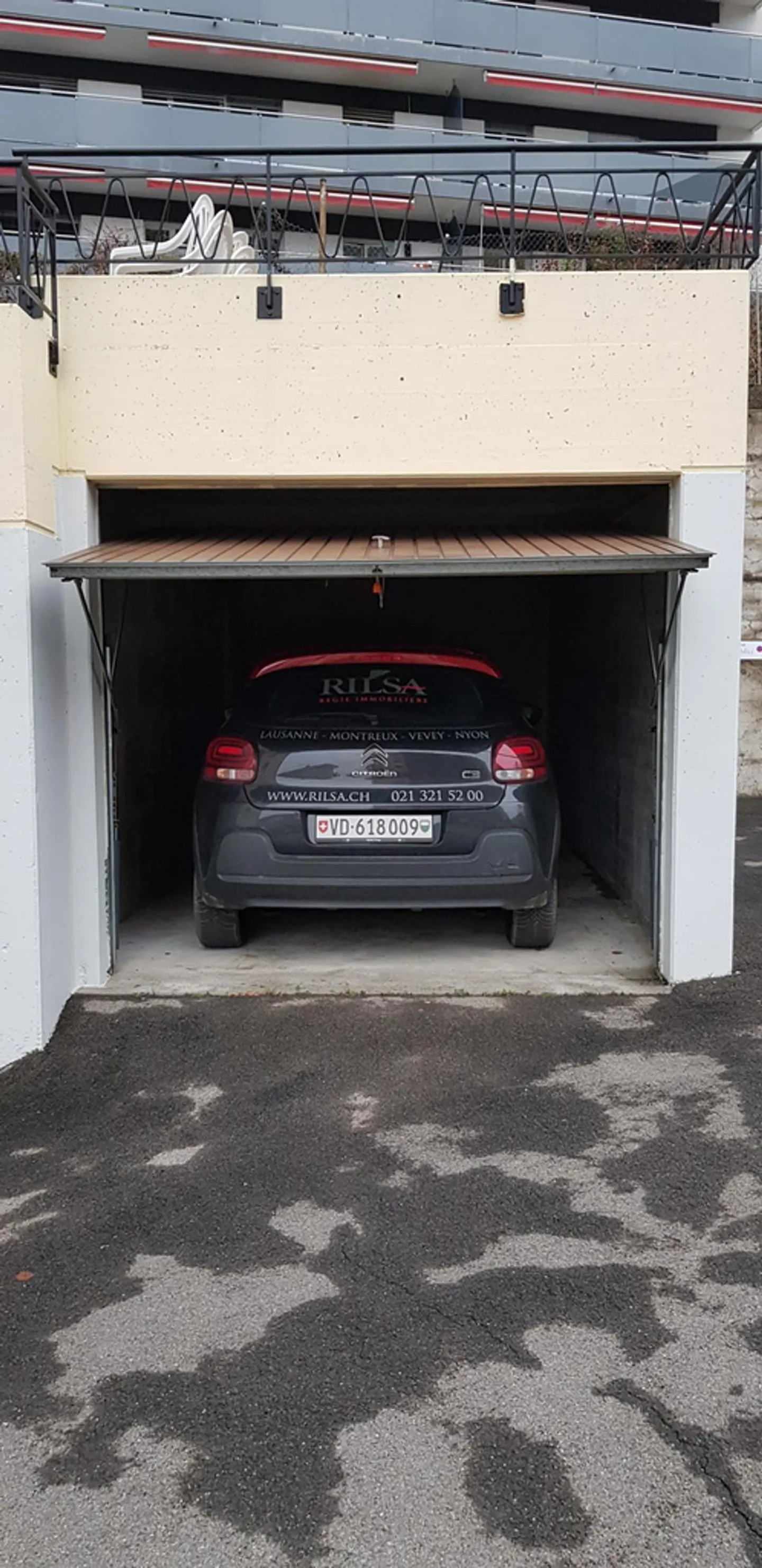 Garage-Box in Territet - Foto 3 von 4