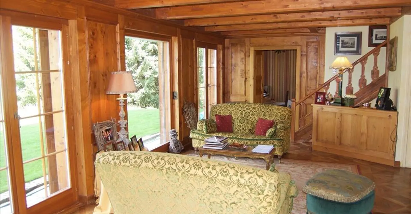 Chalet - Photo 2 of 25