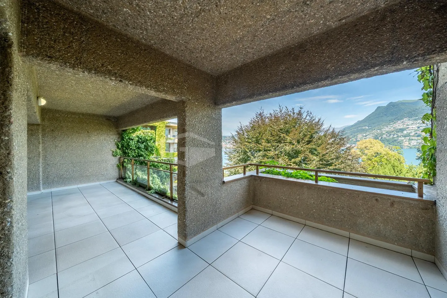 Duplex con vista lago a Paradiso - Foto 5 di 13