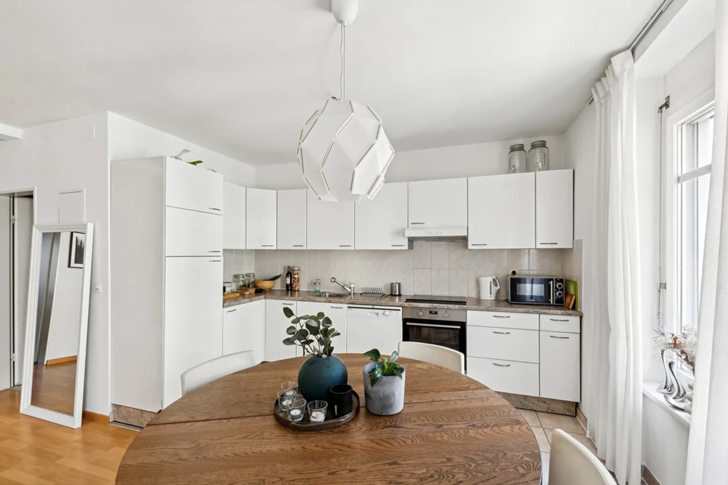 Charmante Wohnung mit Balkon - Foto 2 von 5