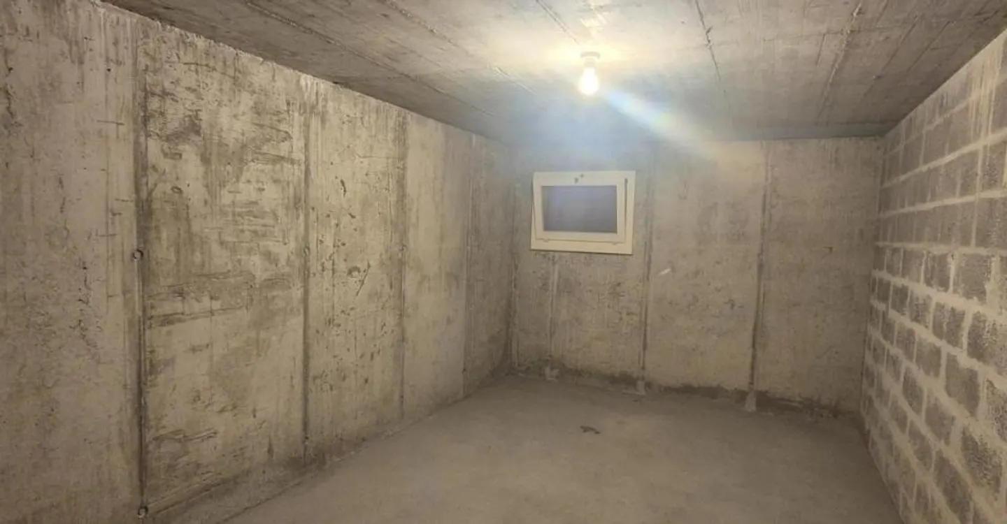 MEHRERE LAGERDEPOTS VON 15M² UND 22M² ZU VERMIETEN! - Foto 2 von 3