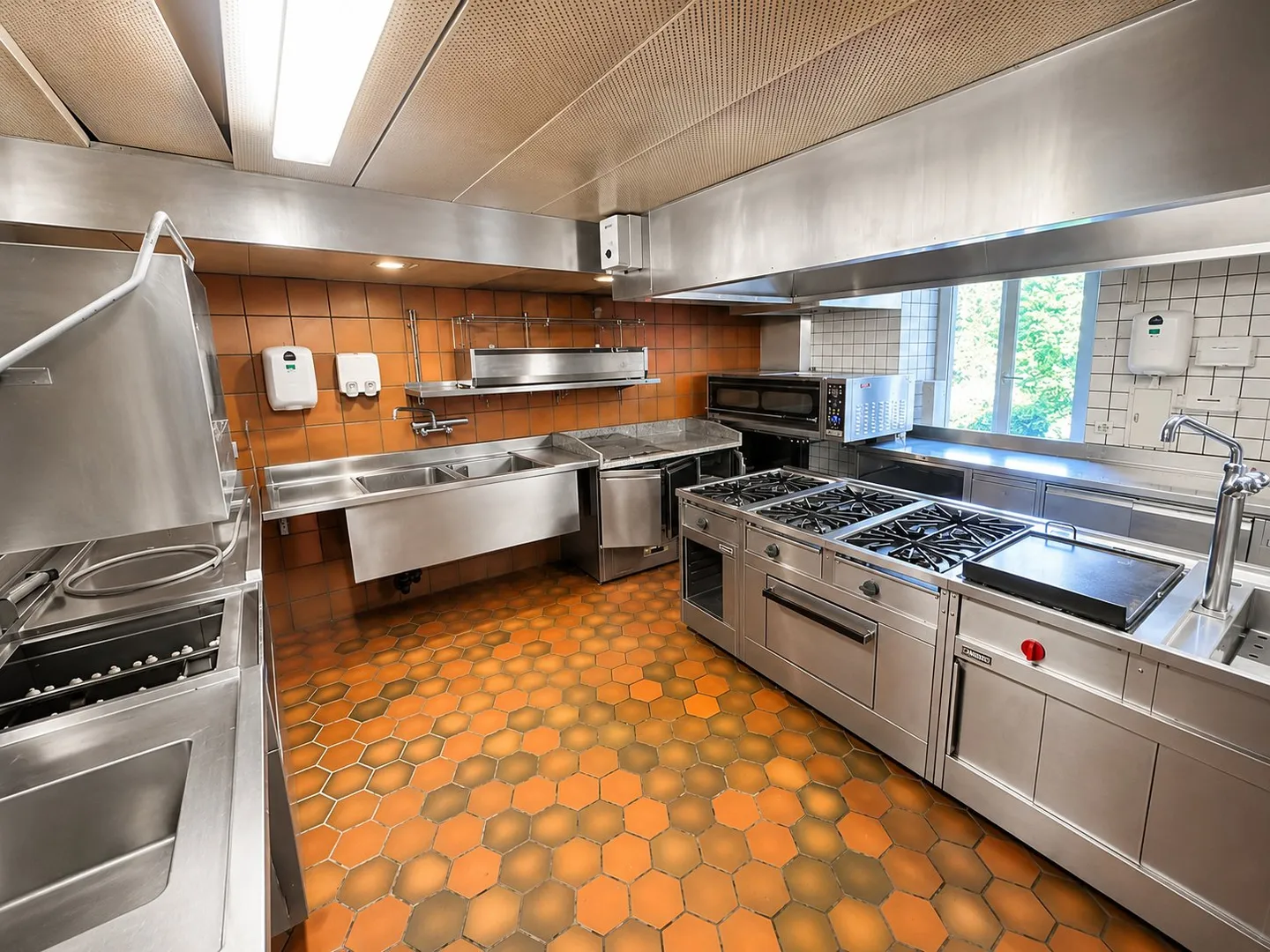 Commercial Space for Restaurant - Photo 12 of 19
