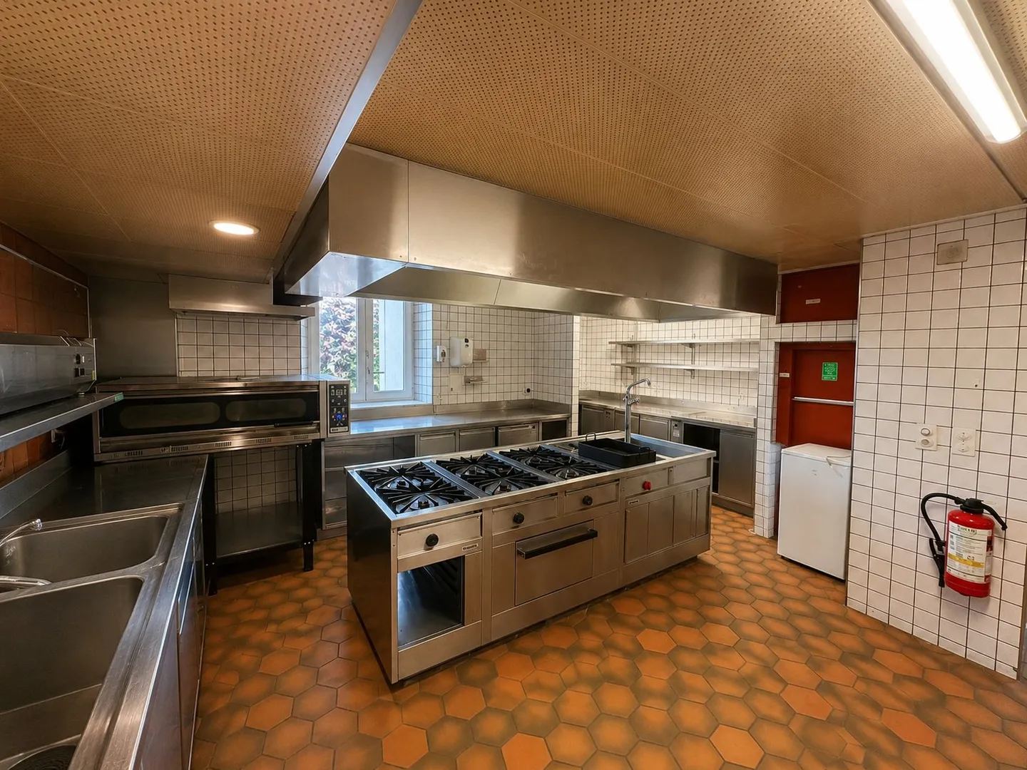 Commercial Space for Restaurant - Photo 13 of 19
