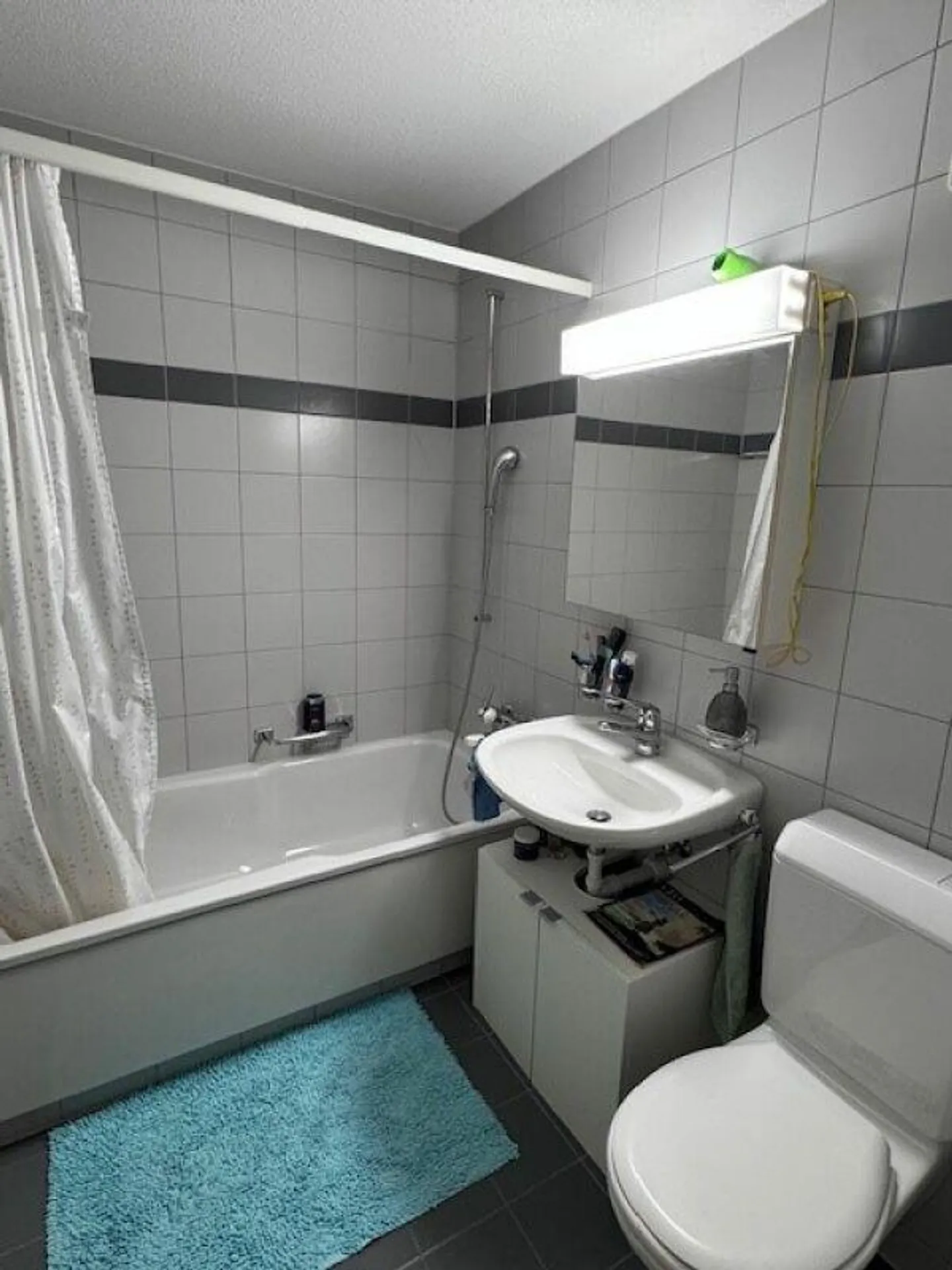 Appartement au rez-de-chaussée avec patio - Photo 3 sur 4