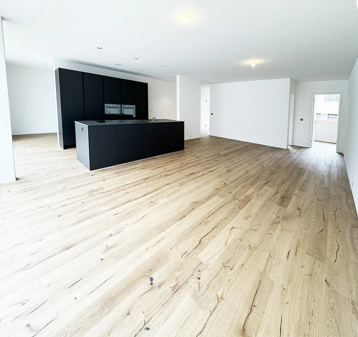 Neur 4.5 Room Apartment with Dream View - Photo 1 of 17