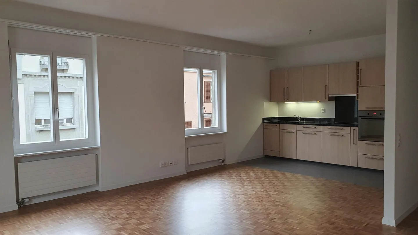 2.5 Room Apartment in Zurich - Photo 1 of 8