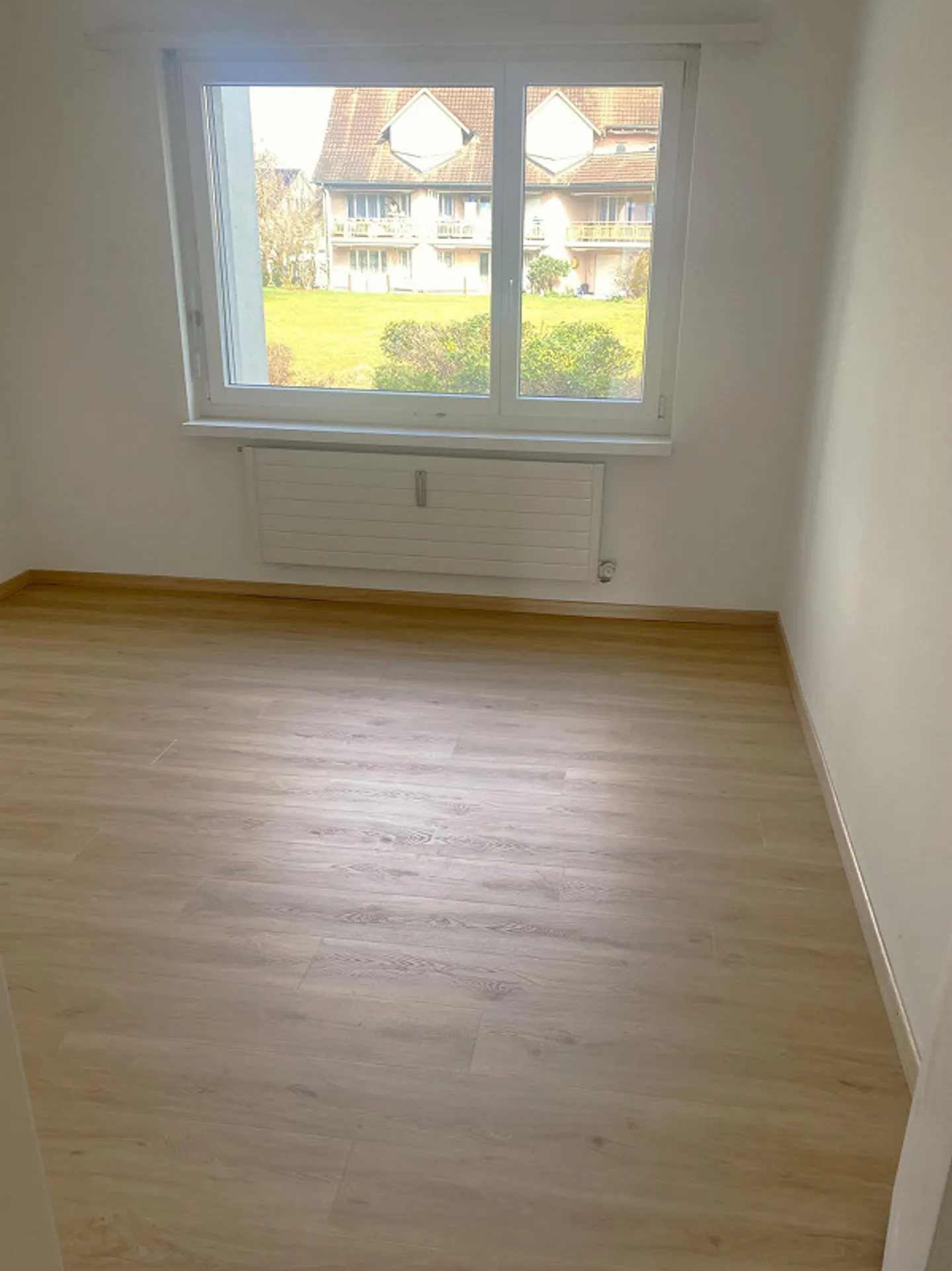 Appartamento luminoso e recentemente ristrutturato di 4,5 locali con due balconi - Foto 5 di 5