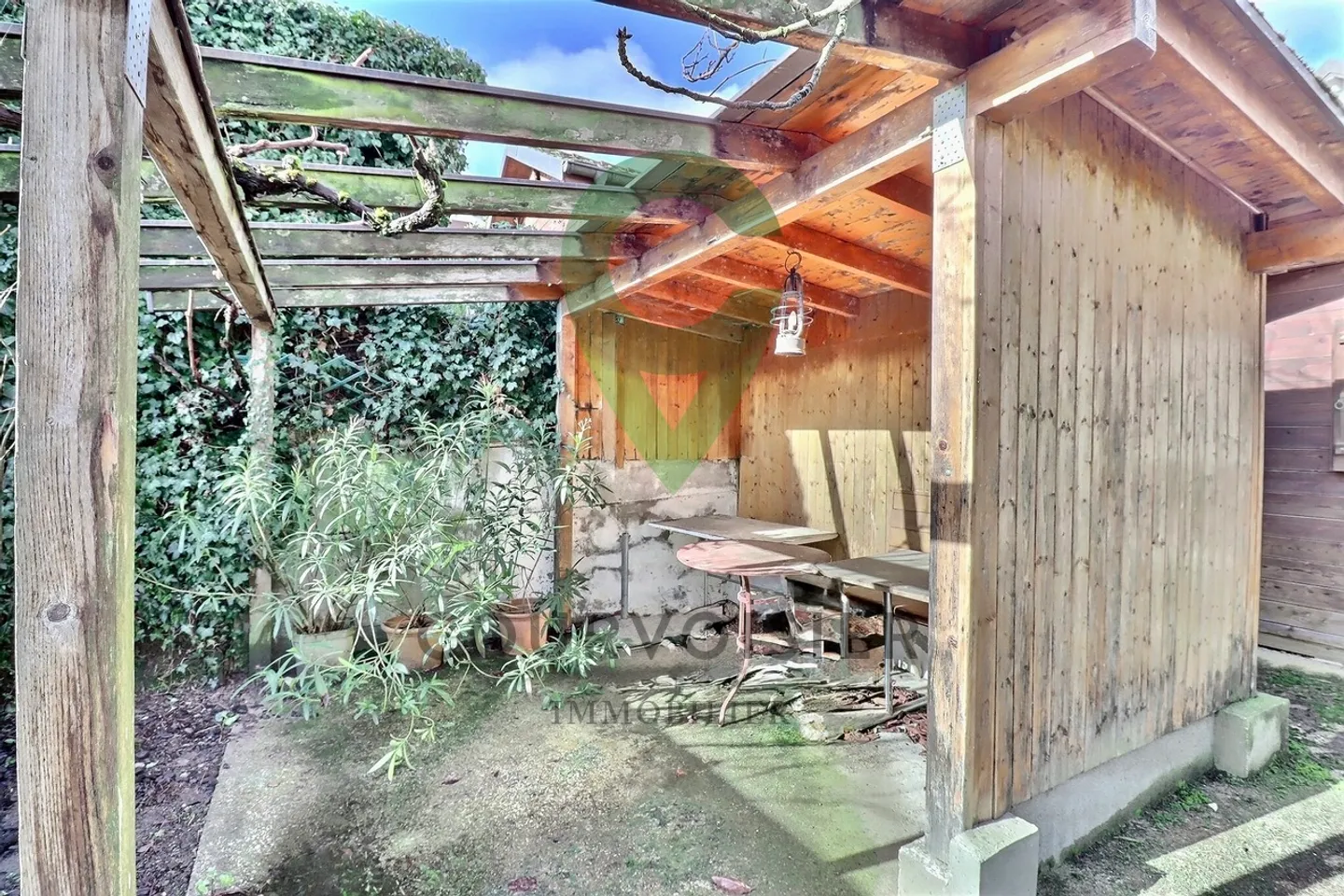 Spacious village house with character and great potential - Photo 18 of 21