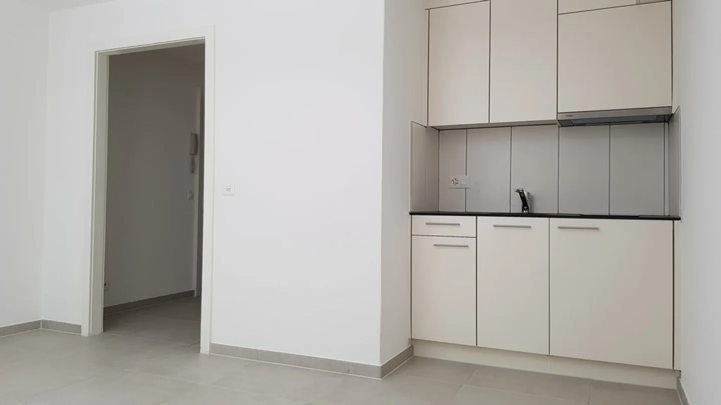 Modern studio in the Beaumont district! - Photo 3 of 6