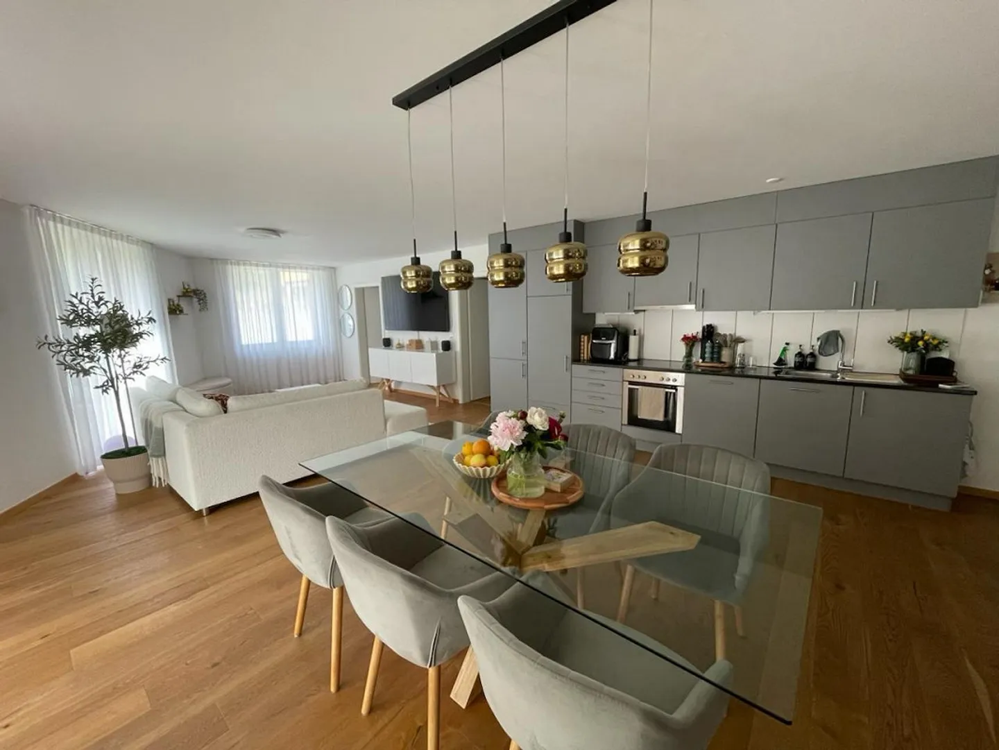 Modern 4.5-room apartment with terrace for rent - Photo 4 of 12
