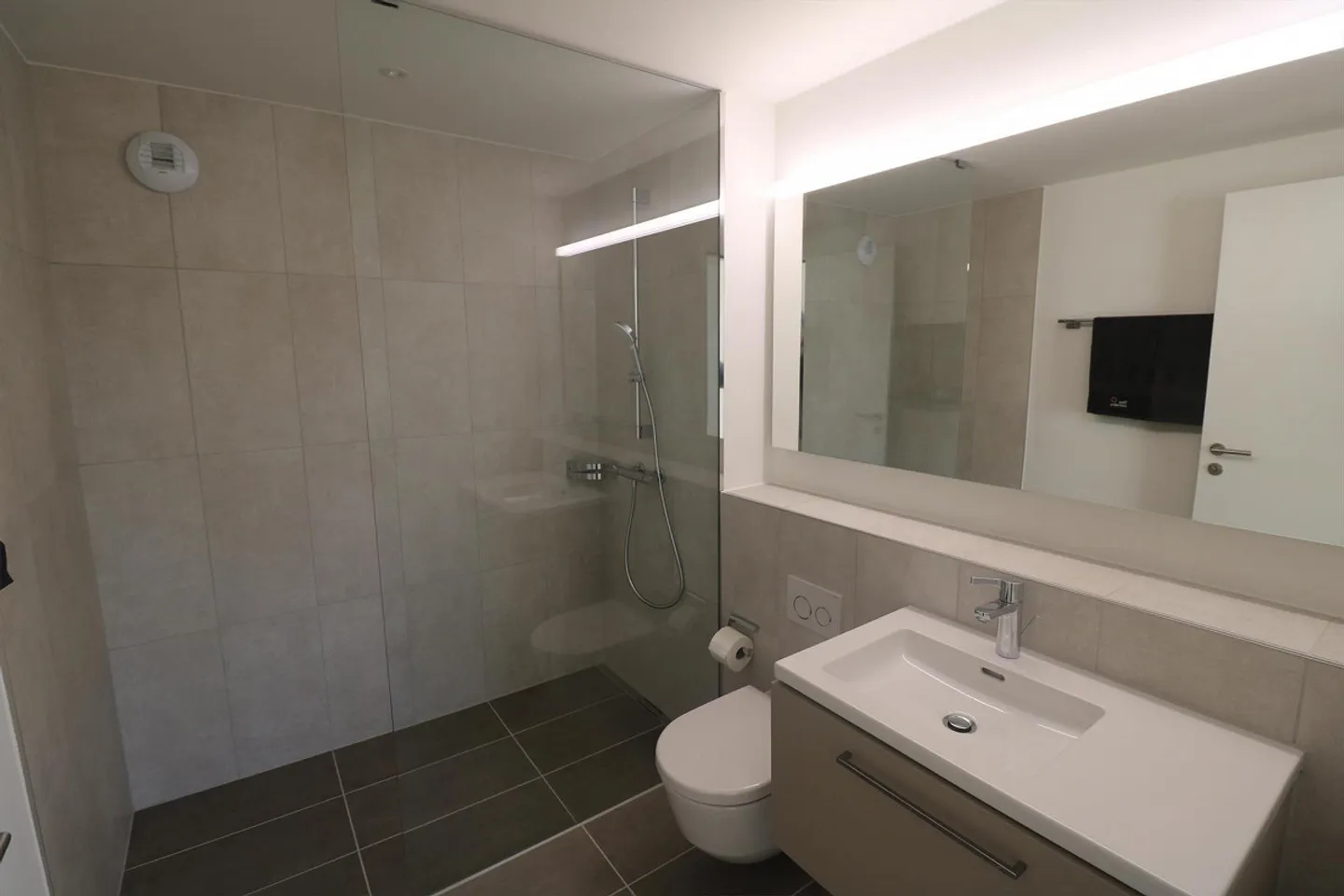 4.5-room apartment in the heart of Neuhausen - Photo 7 of 10