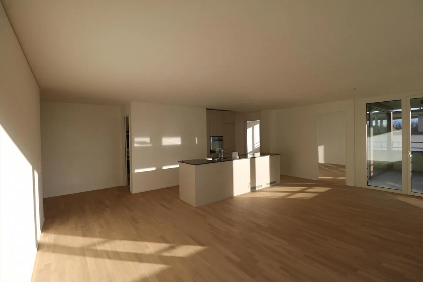 4.5-room apartment in the heart of Neuhausen - Photo 2 of 10