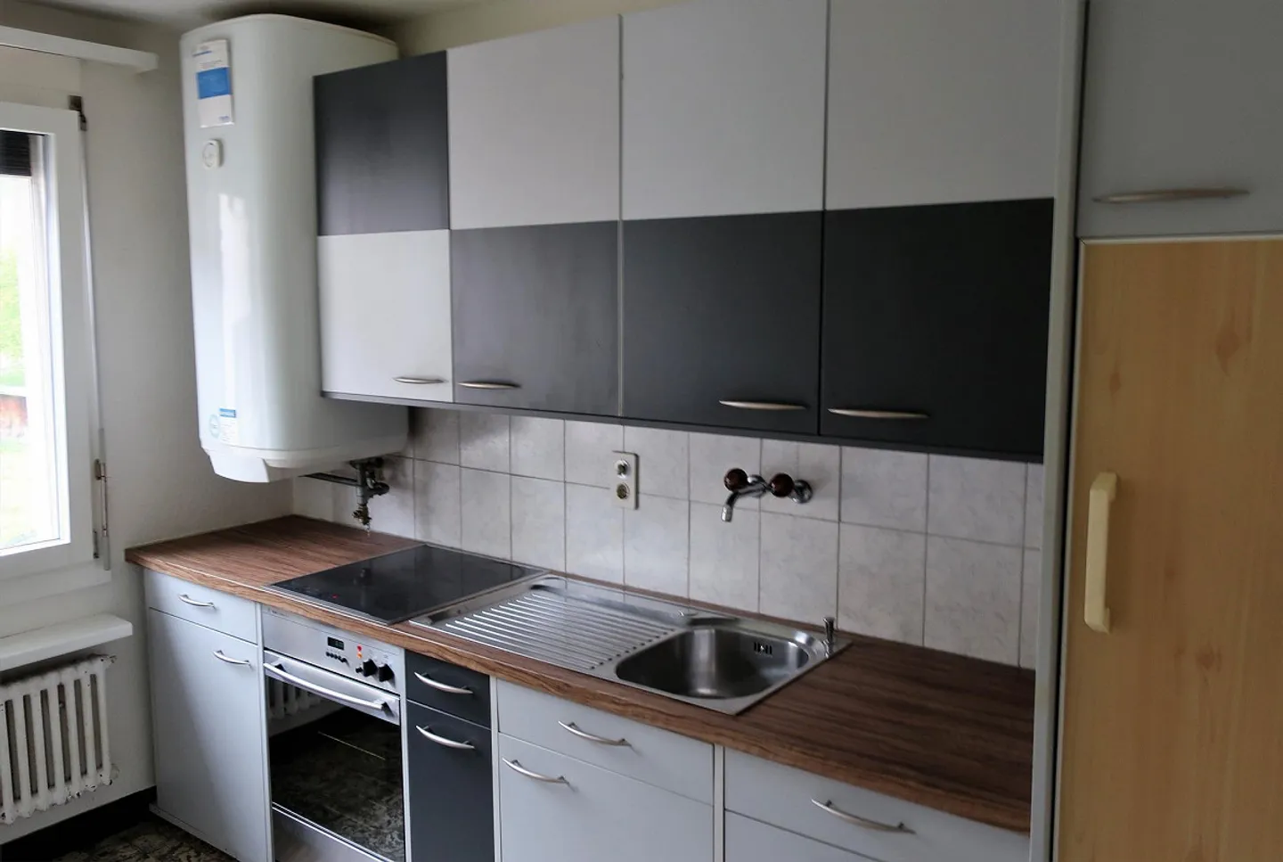 1.5-room apartment on the upper floor in a central location - Photo 1 of 2