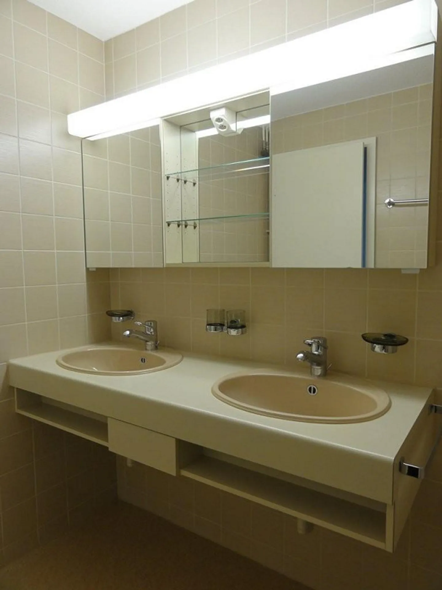 Appartement adapté aux enfants et dans un cadre verdoyant ! - Photo 4 sur 10
