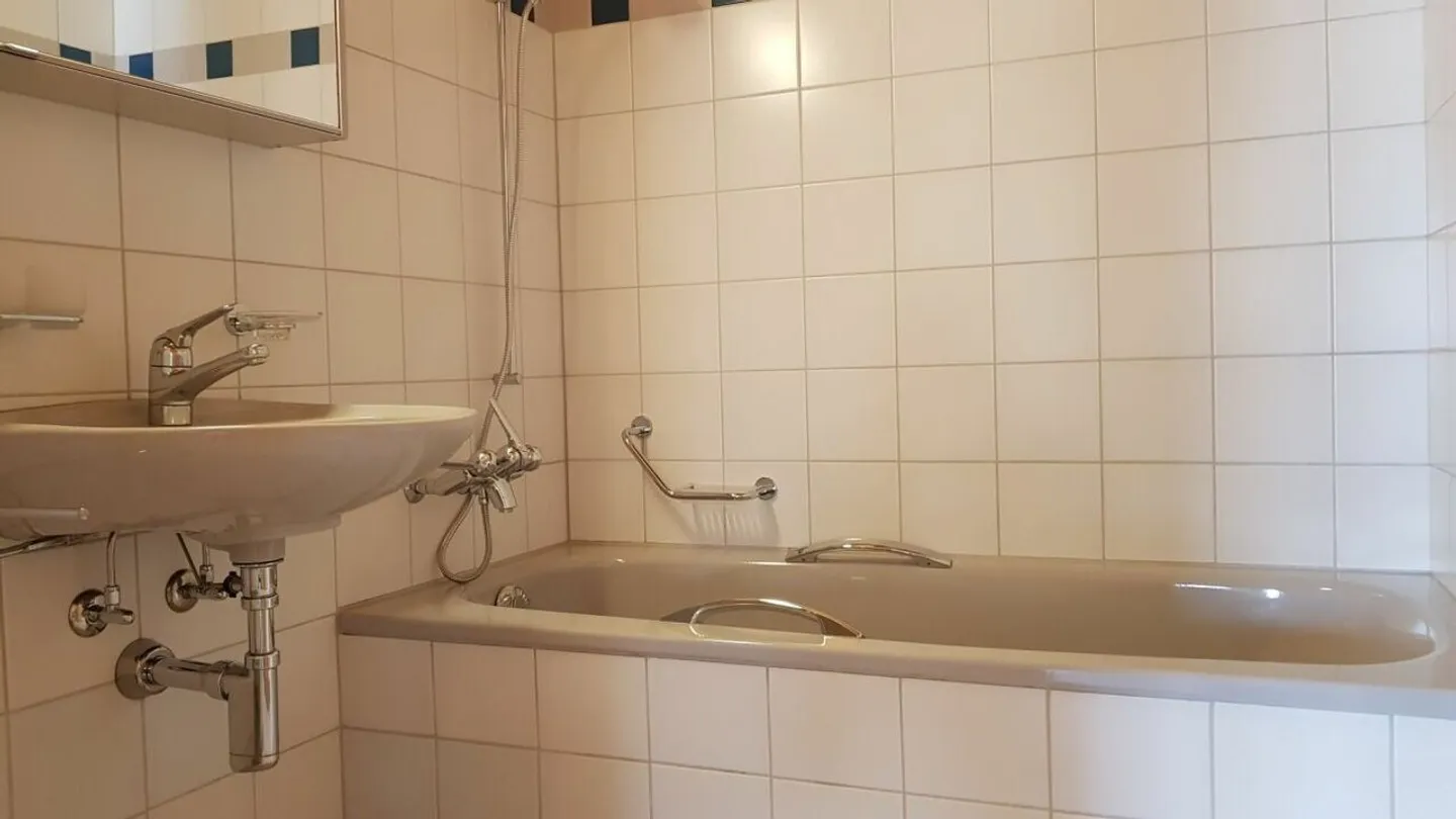 Charmantes Duplex mit Balkonblick - Foto 8 von 11