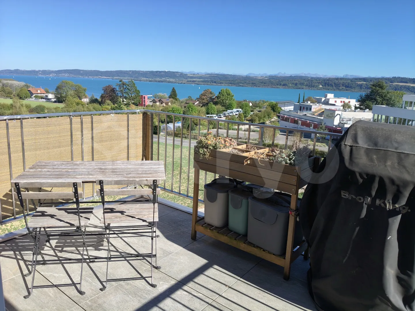 FIEZ 6A, appartamento di 3.5 locali in una zona tranquilla e verde - Foto 3 di 7