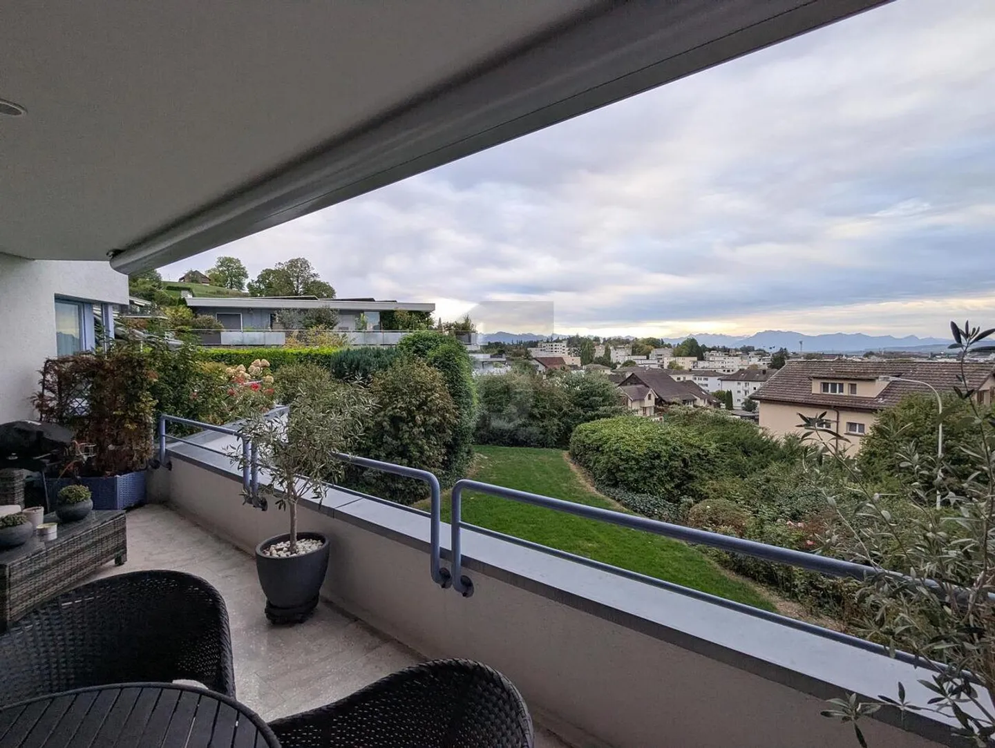 Geräumige Wohnung mit Alpenblick - Foto 5 von 6