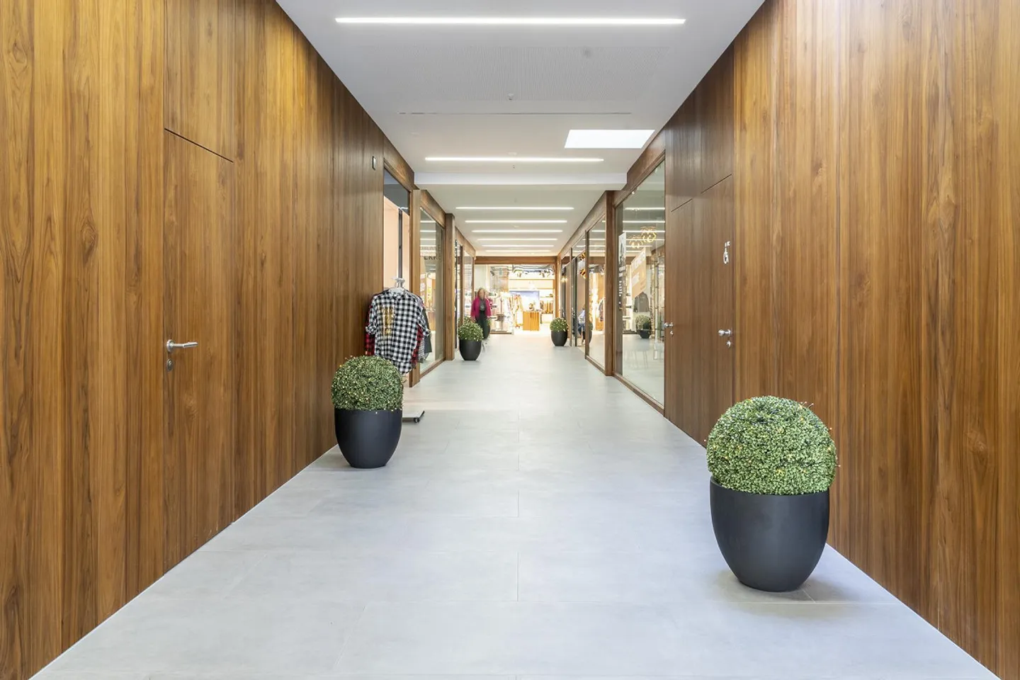 Sales rooms in the heart of the city of Chur - Photo 2 of 5