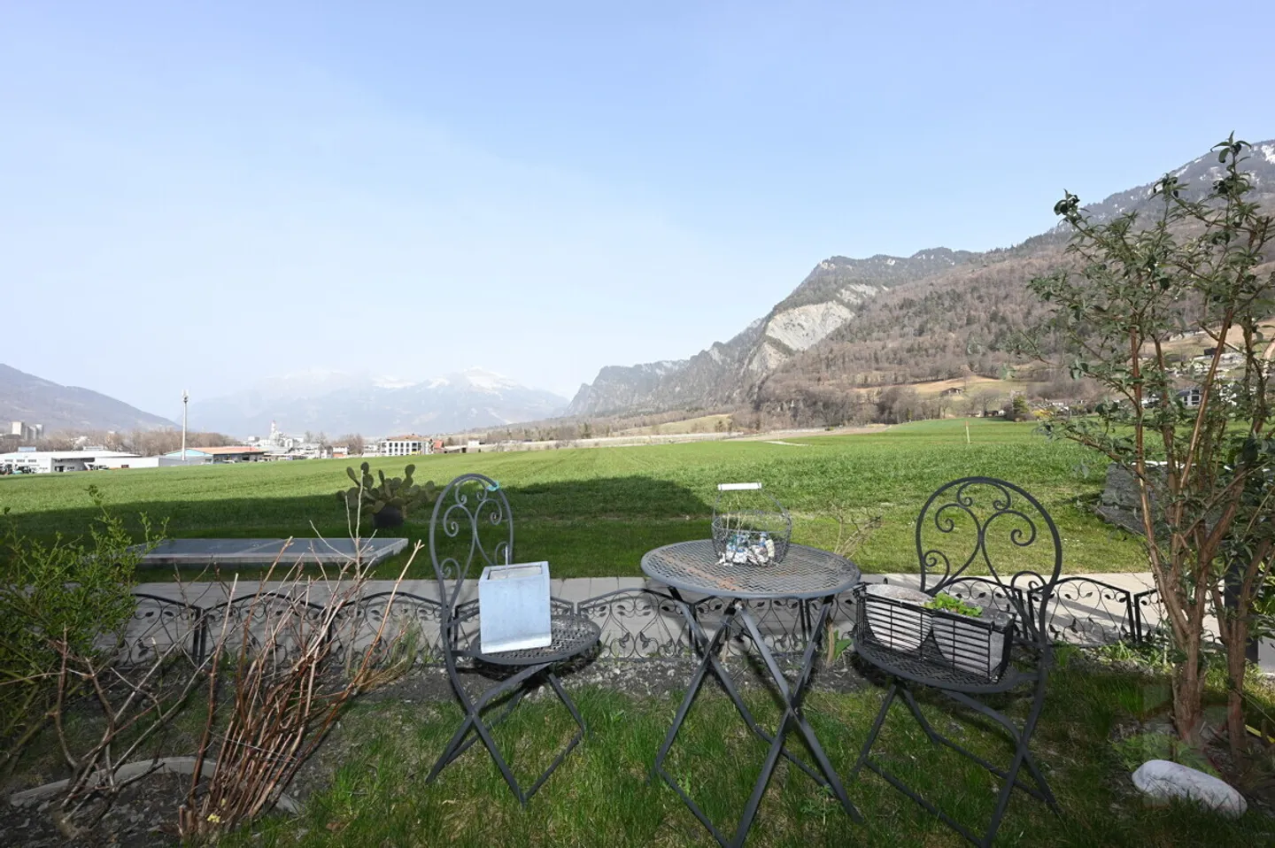 Stilvolle Gartenwohnung in Trimmis - Foto 10 von 13