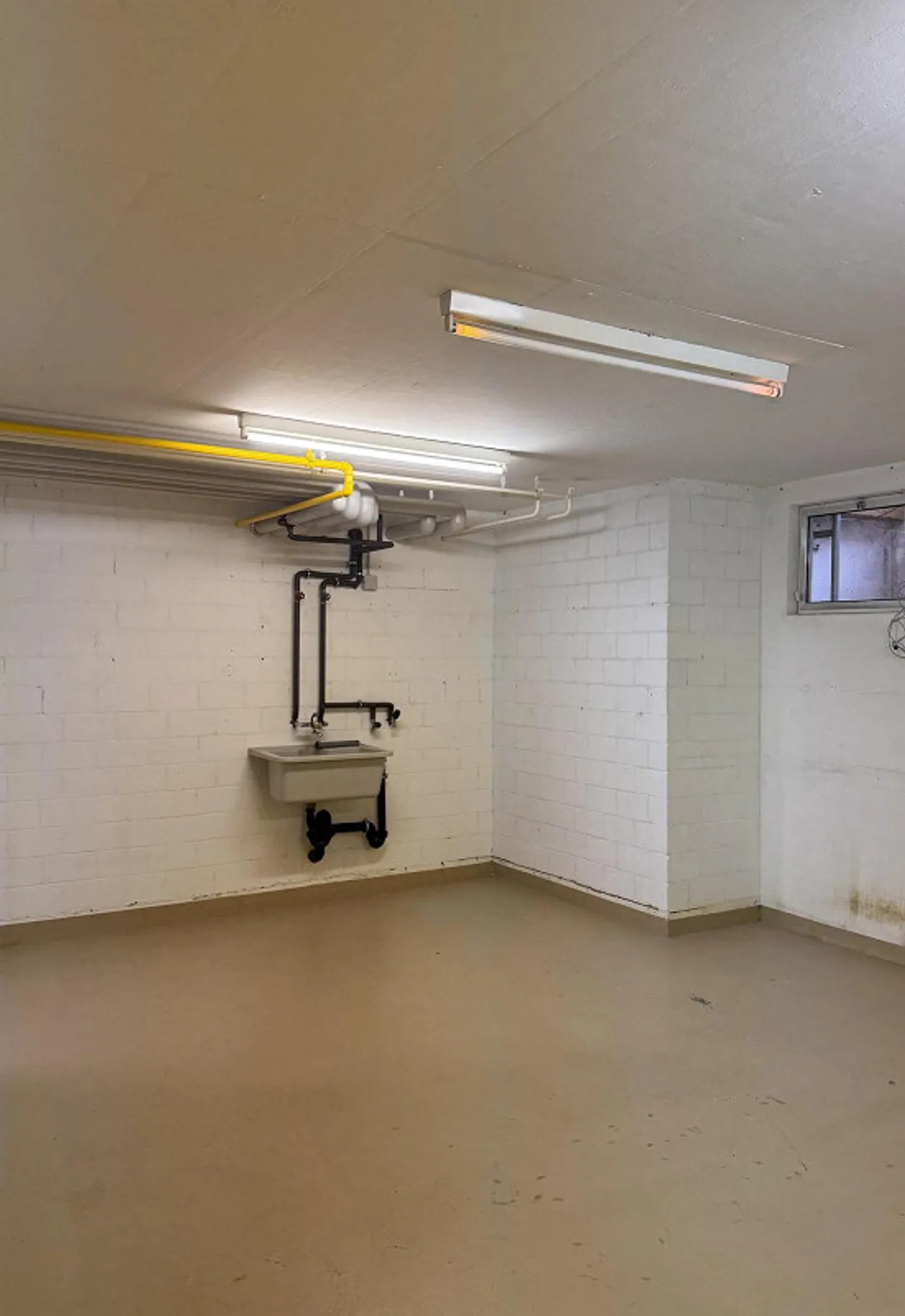 Magazzino in affitto a Dübendorf - Foto 2 di 3