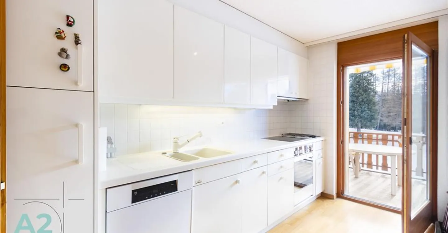 Attic Apartment on Golf - Photo 5 of 12