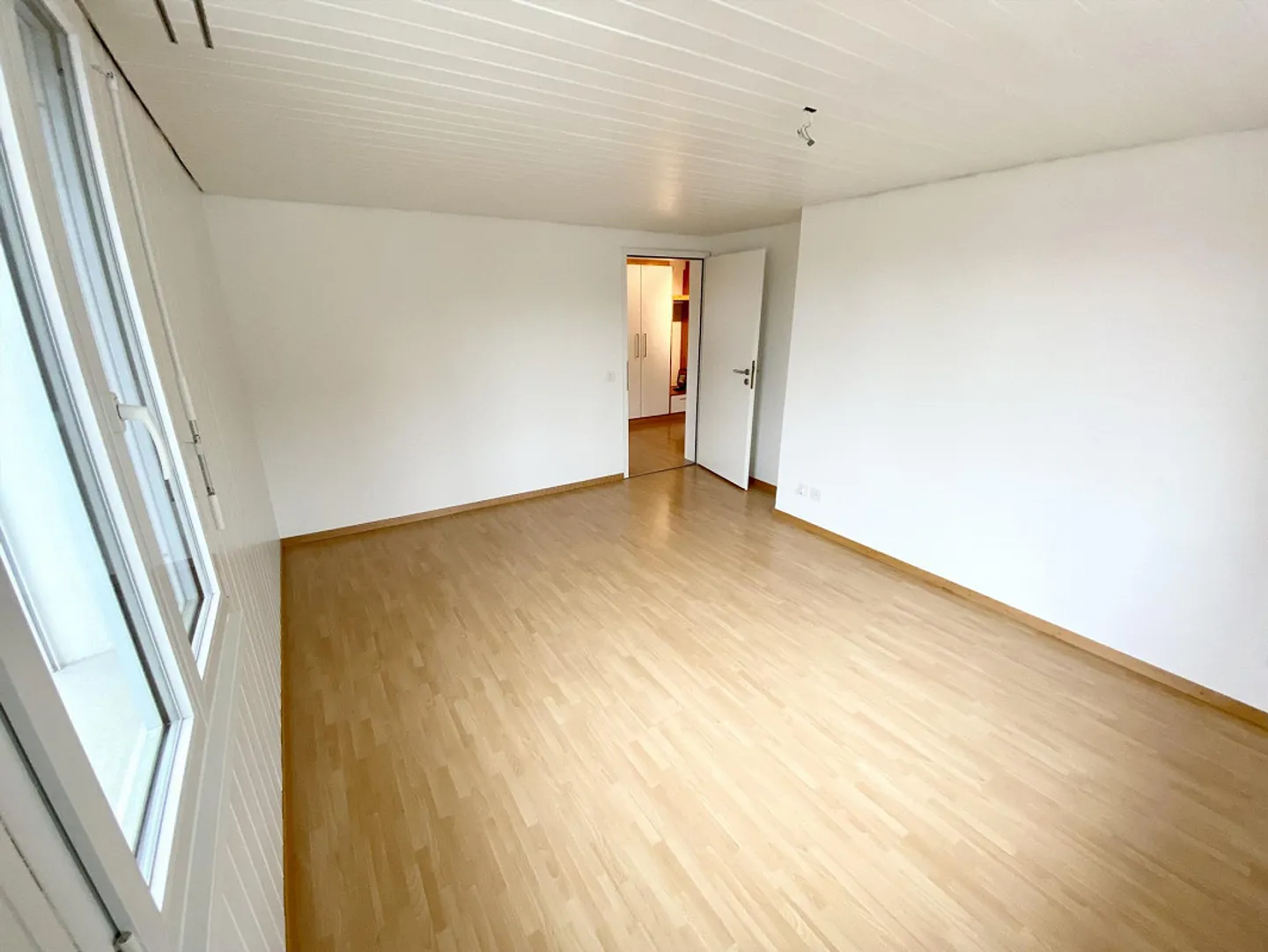 Appartement confortable de 4½ pièces dans une maison de 3 familles bien entretenue - Photo 10 sur 17