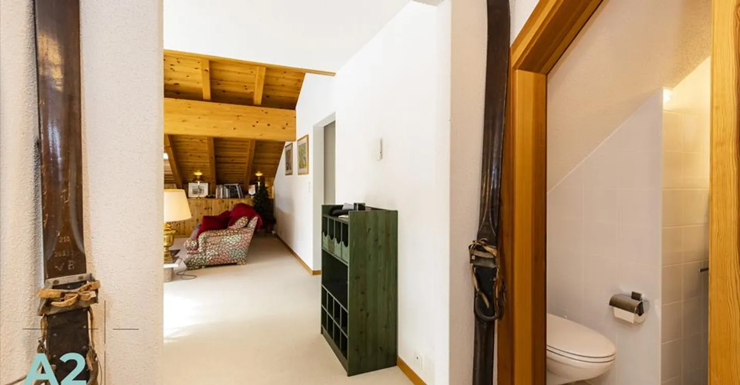 Attic Apartment on Golf - Photo 11 of 12